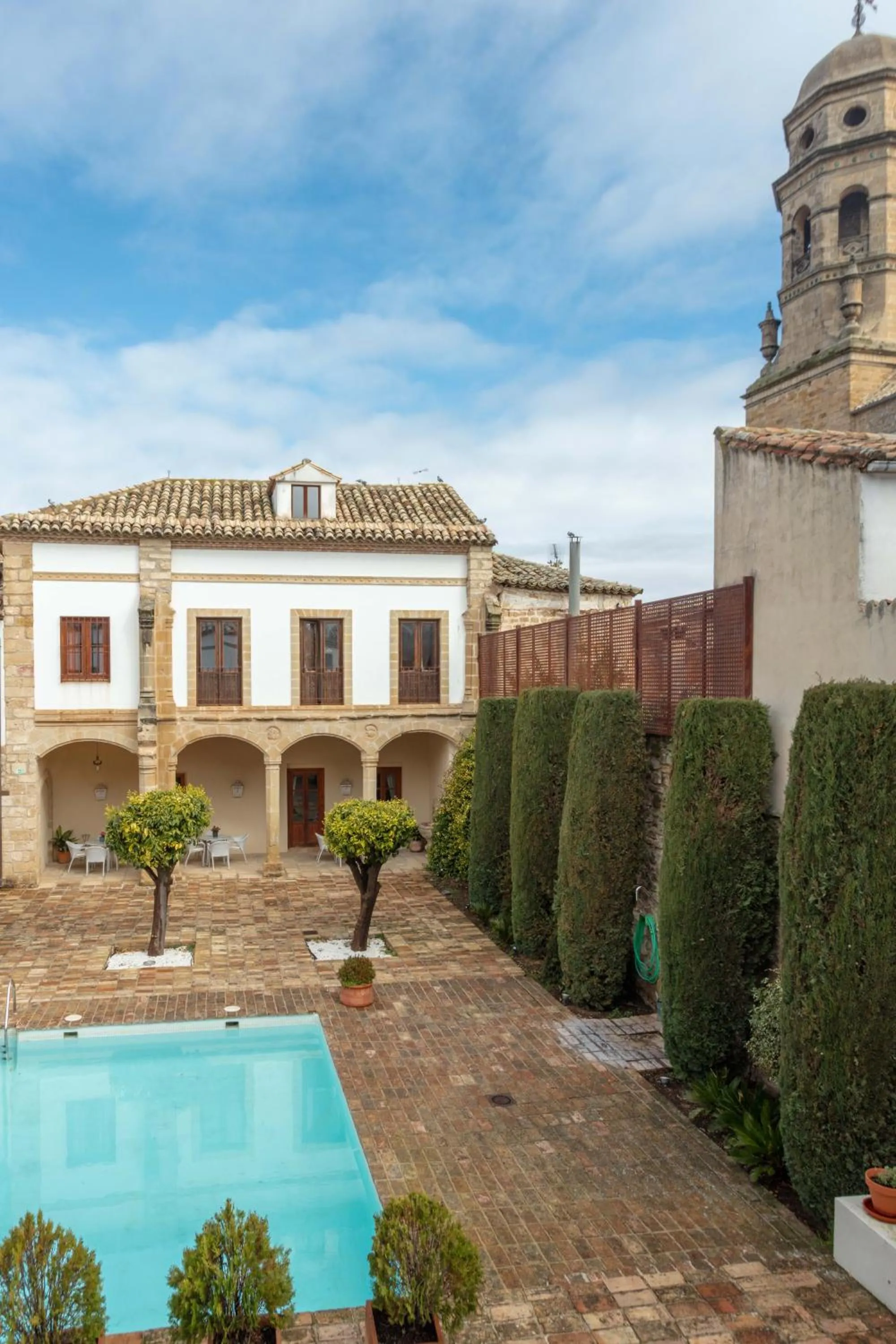 Garden view in Hotel Puerta de la Luna