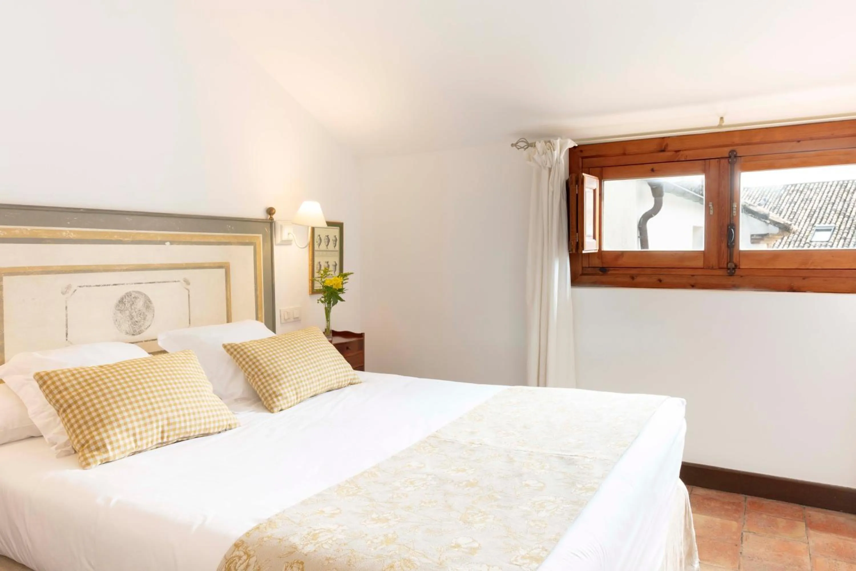 Bed in Hotel Puerta de la Luna