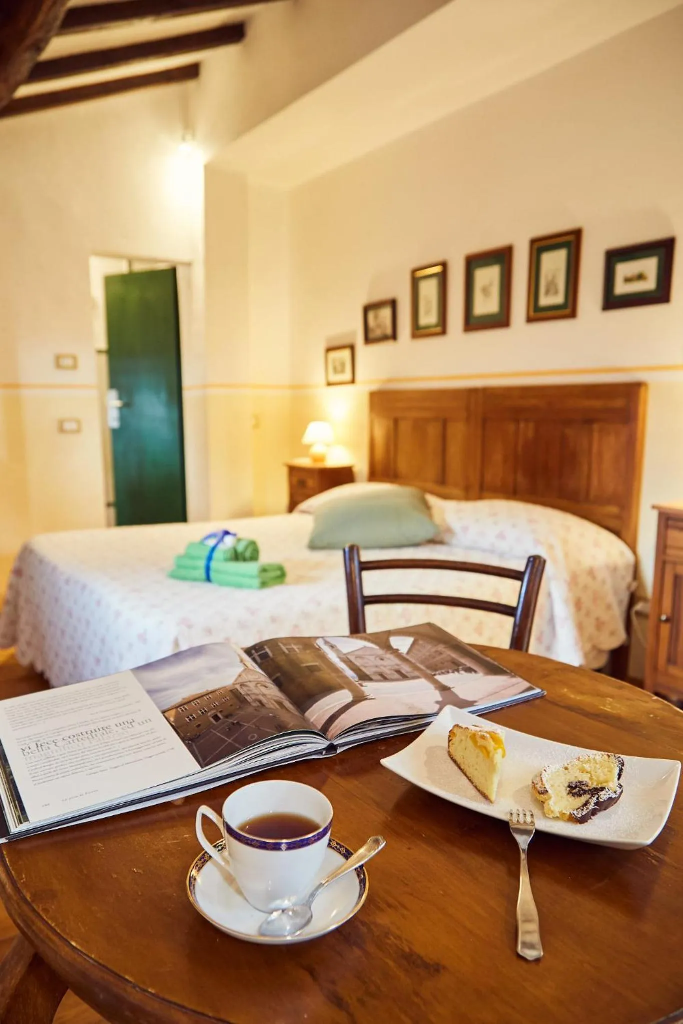 Food and drinks, Bed in Affittacamere Maria Gabriella