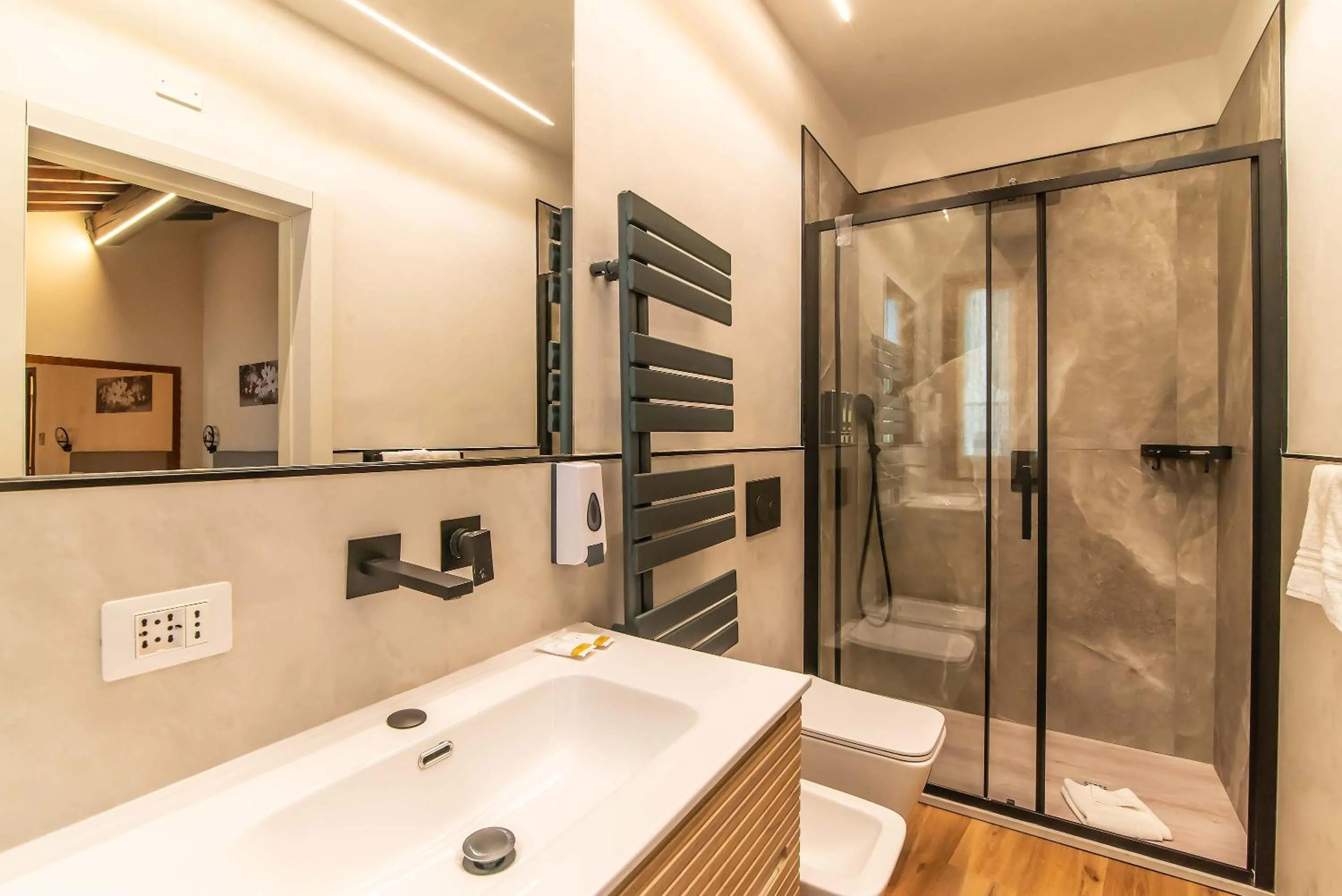 Shower in Marco's Way