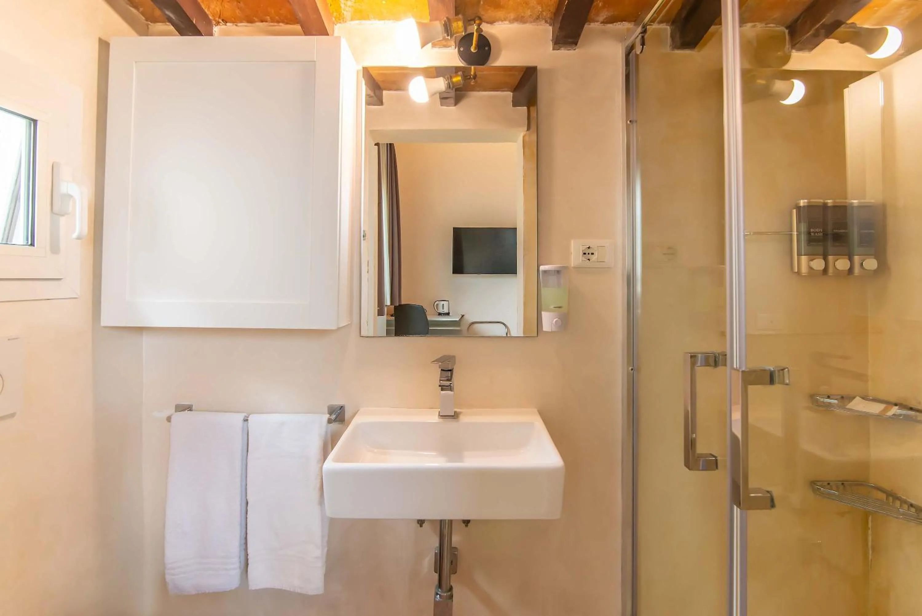 Shower in Marco's Way