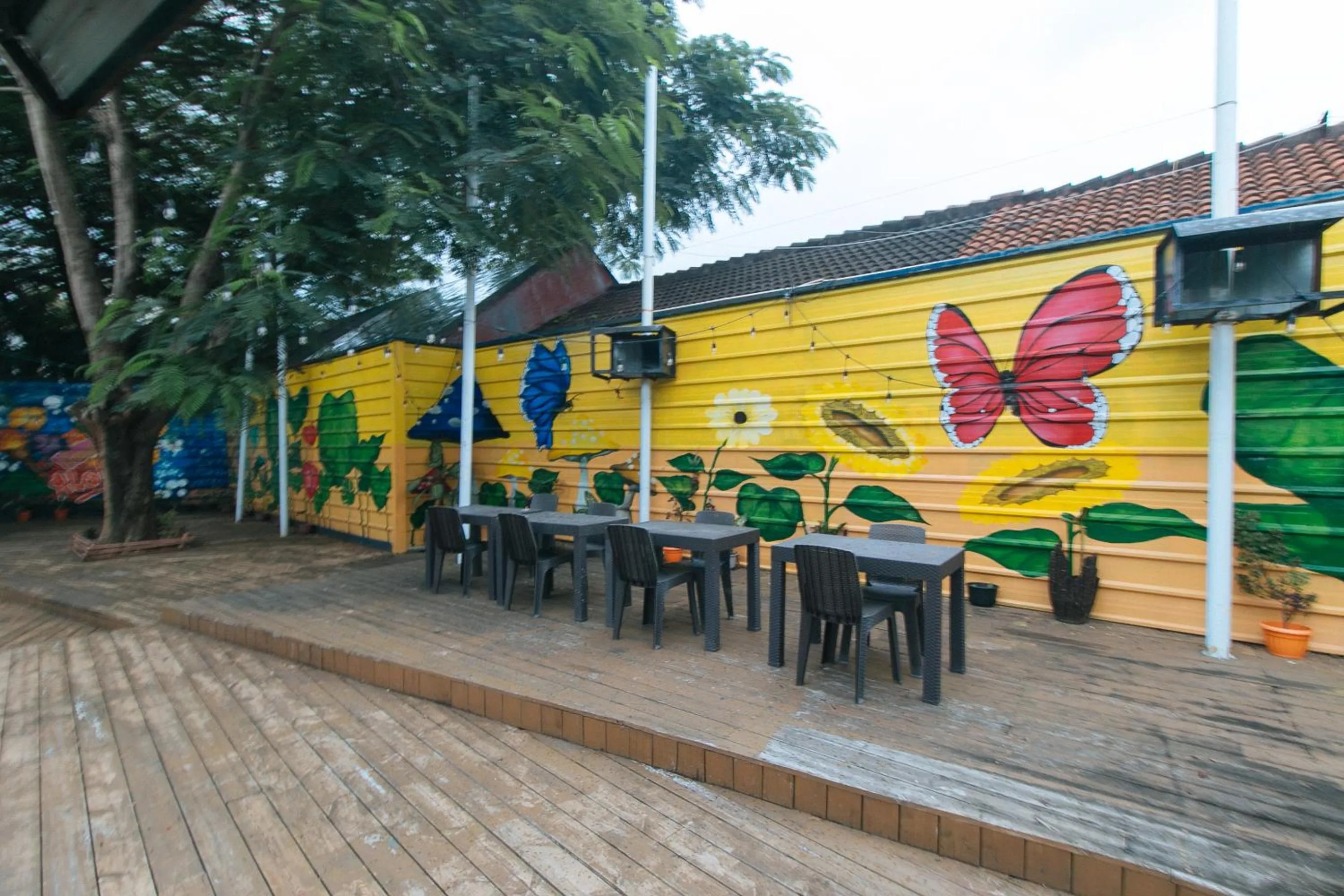 Area and facilities in RedDoorz @ Manila Airport Hotel