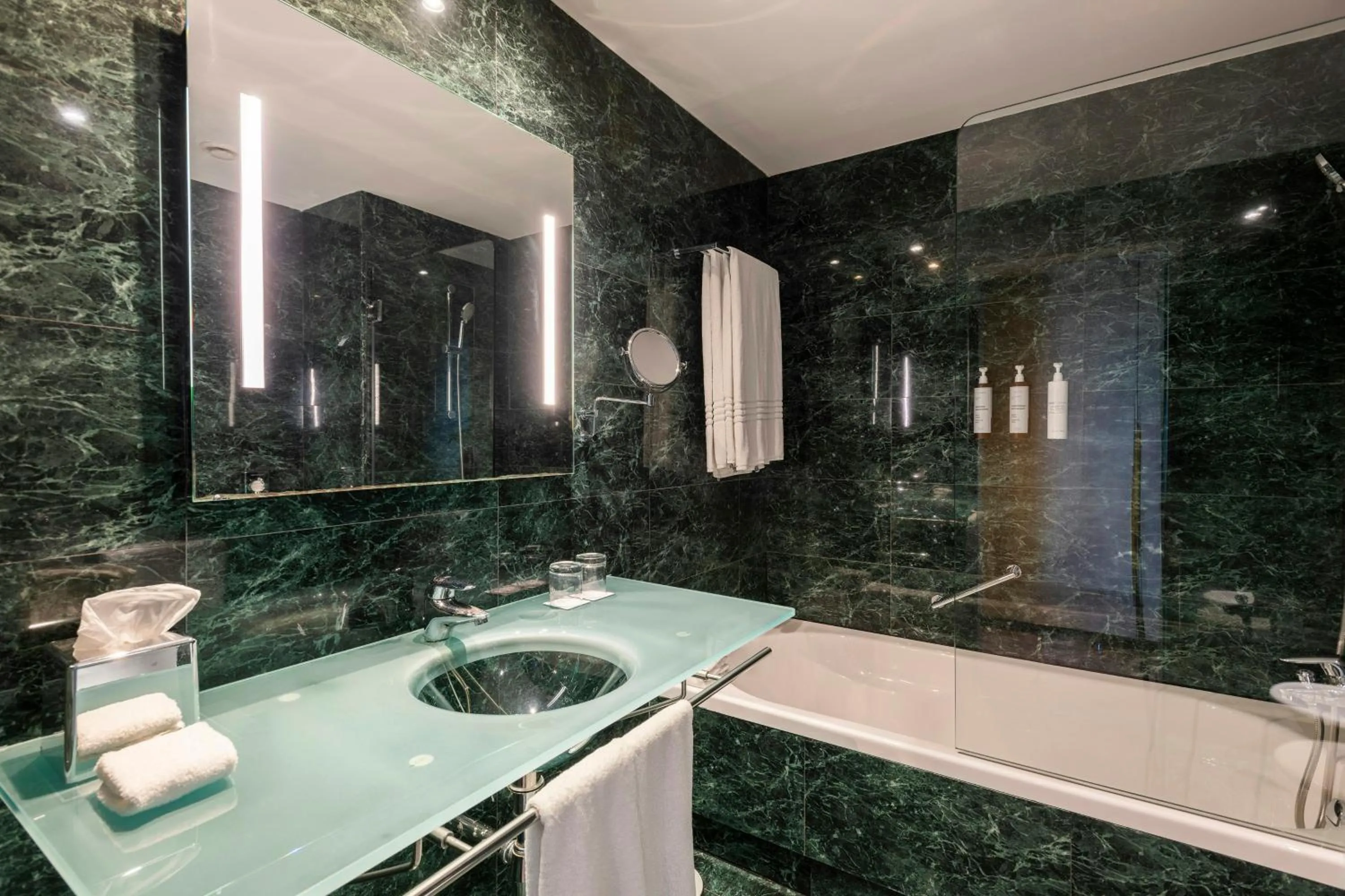 Bathroom in Leonardo Royal Hotel Barcelona Forum