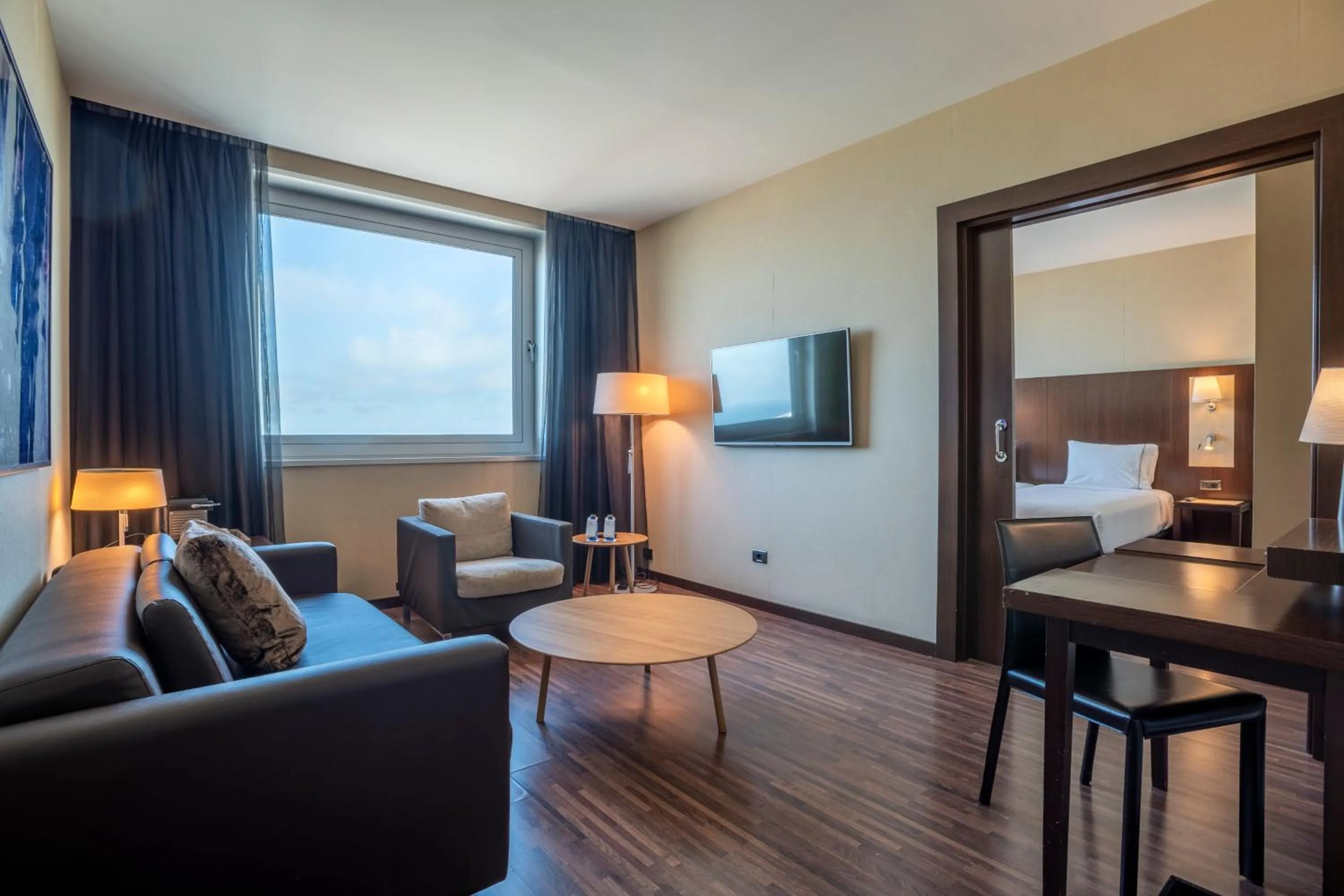 Photo of the whole room in Leonardo Royal Hotel Barcelona Forum