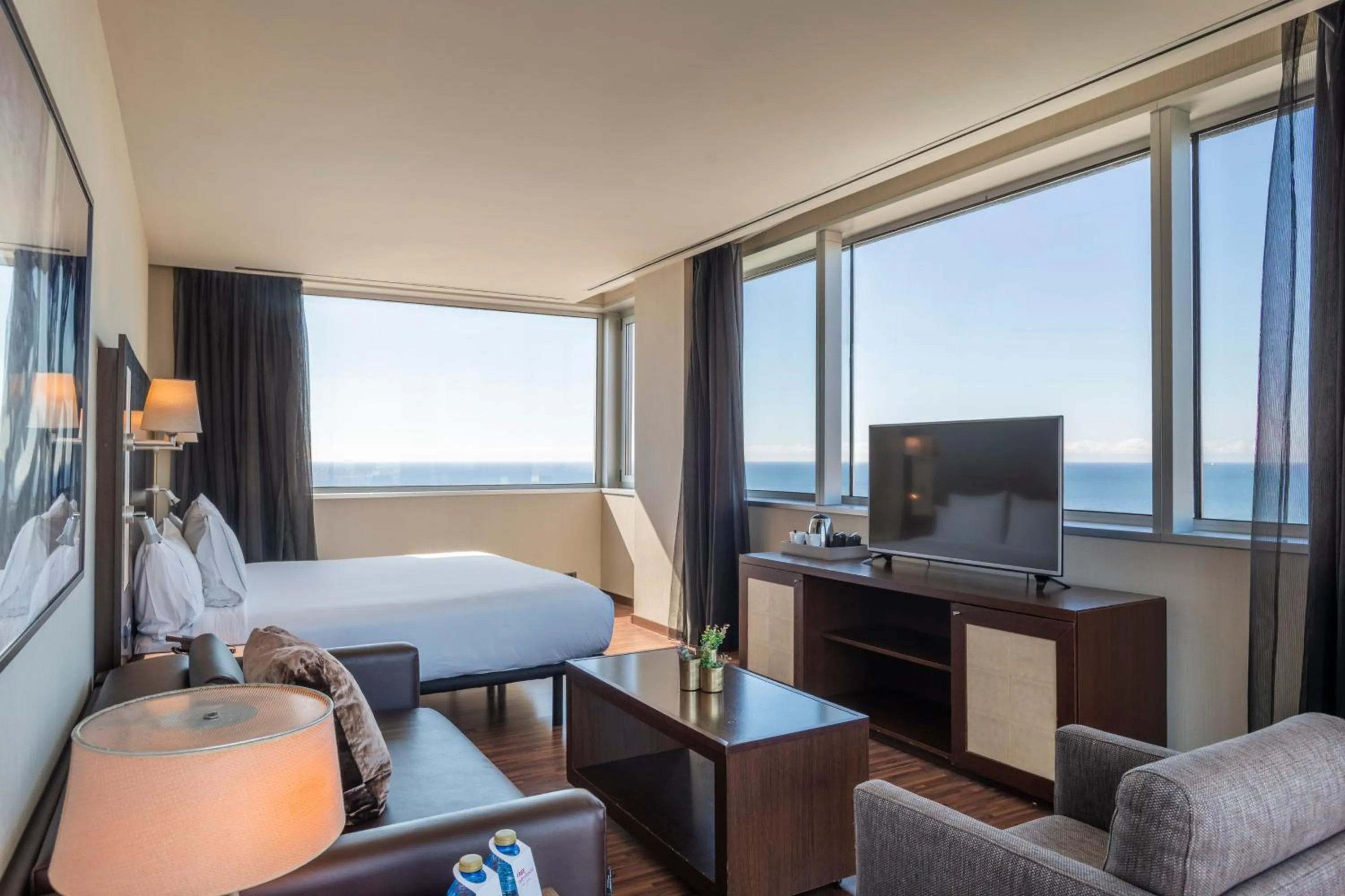 Bedroom in Leonardo Royal Hotel Barcelona Forum