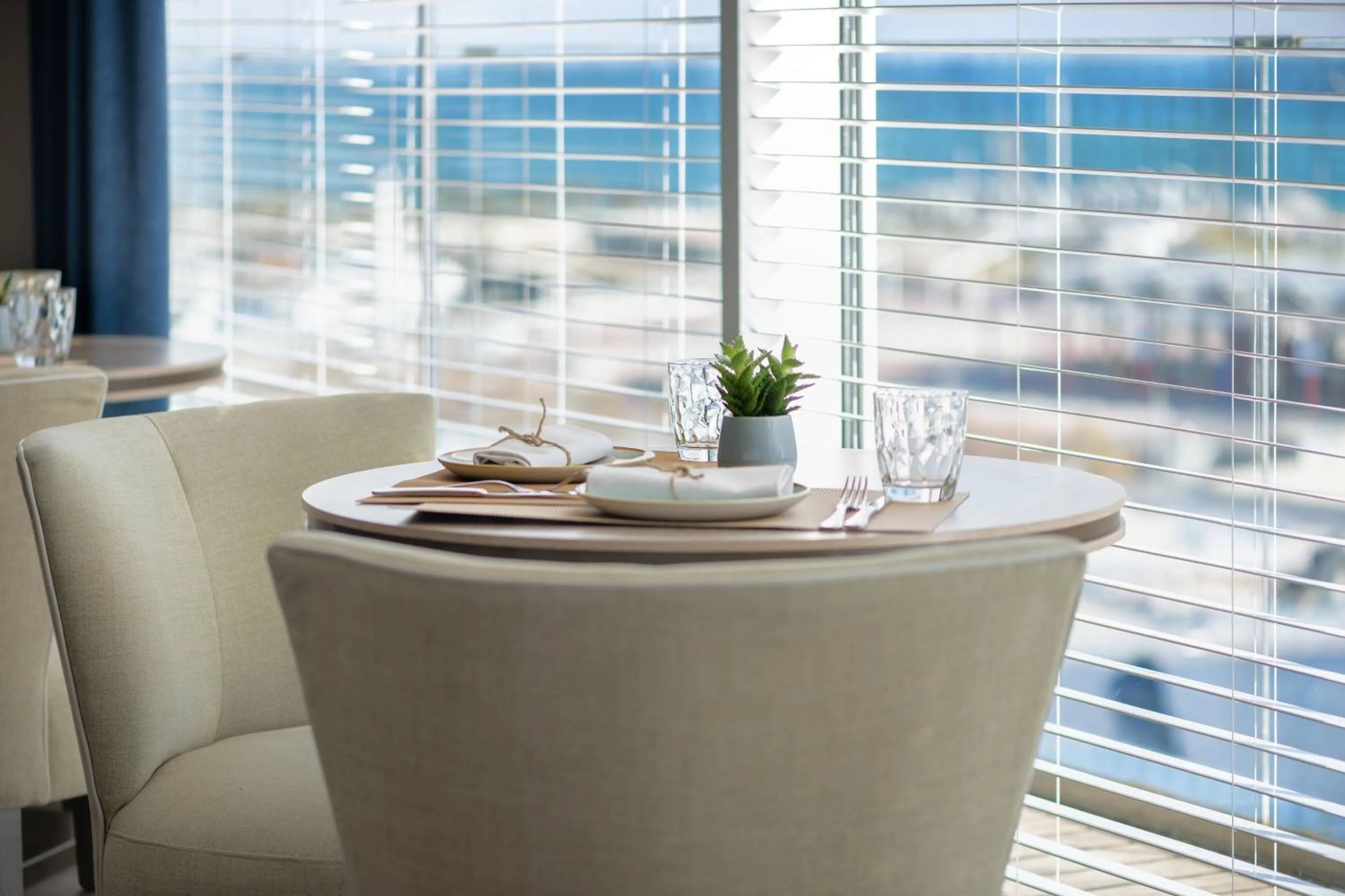 Lounge or bar in AC Hotel Barcelona Fórum by Marriott