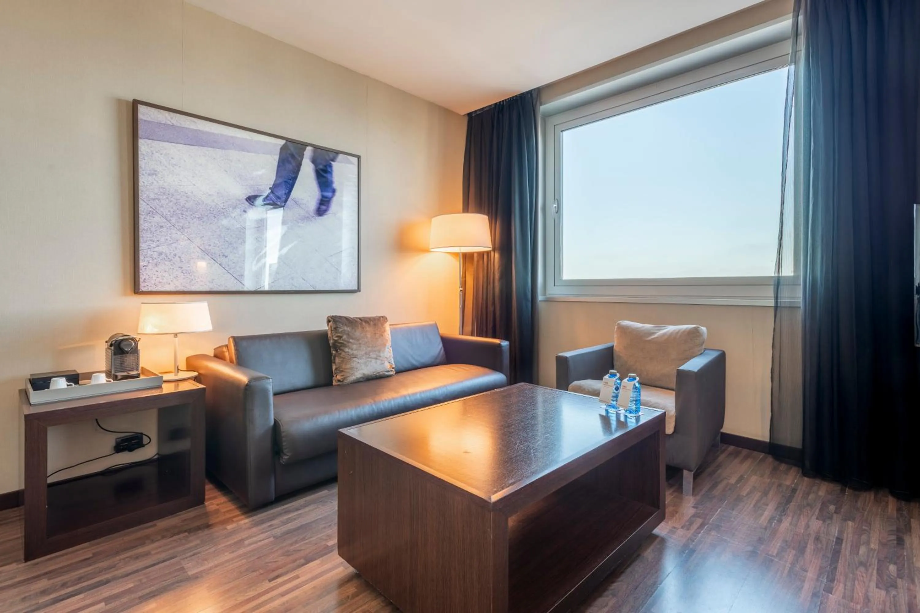 Photo of the whole room in Leonardo Royal Hotel Barcelona Forum