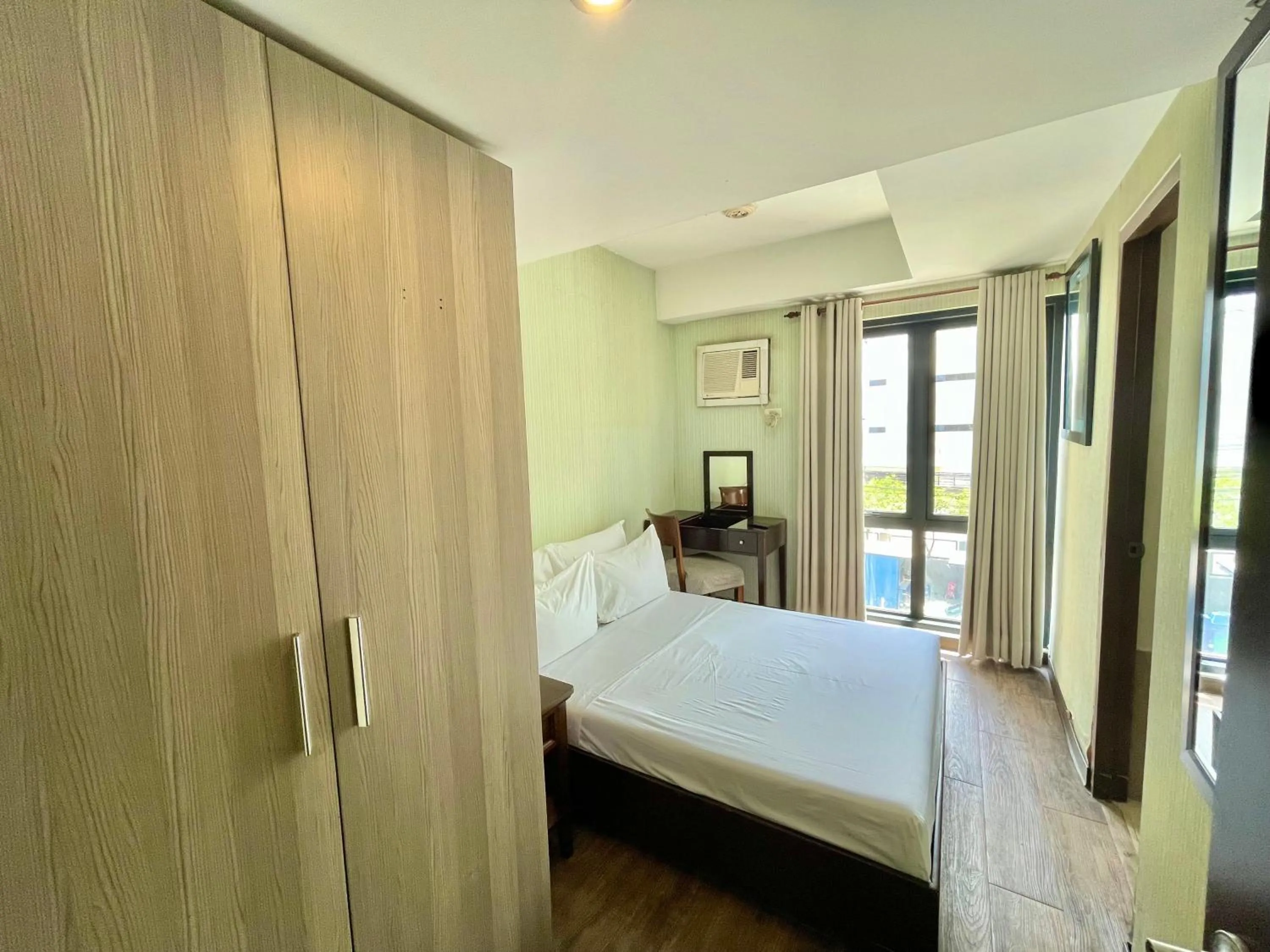 Bedroom, Bed in CEO Flats