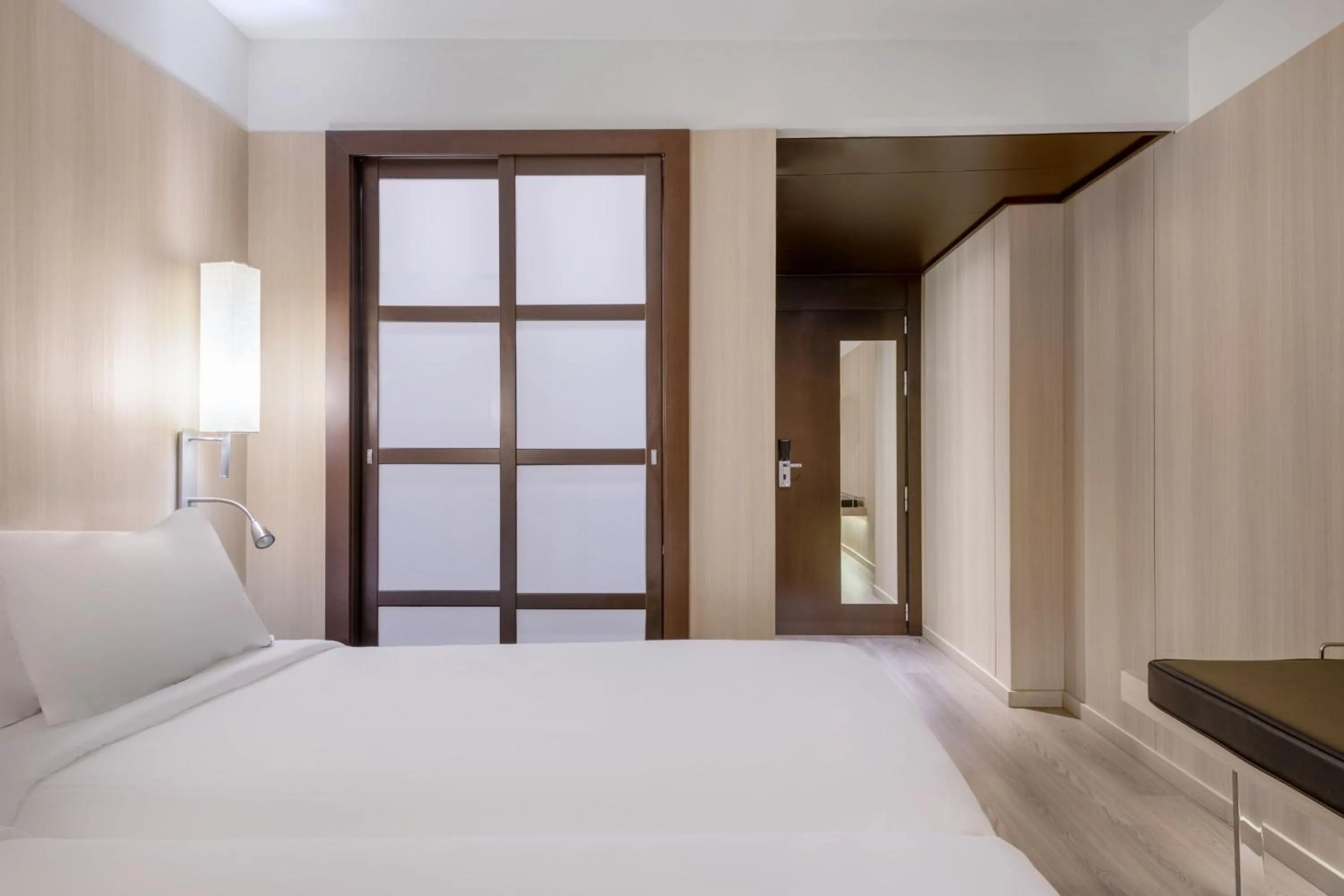 Photo of the whole room, Bed in AC Hotel Córdoba by Marriott