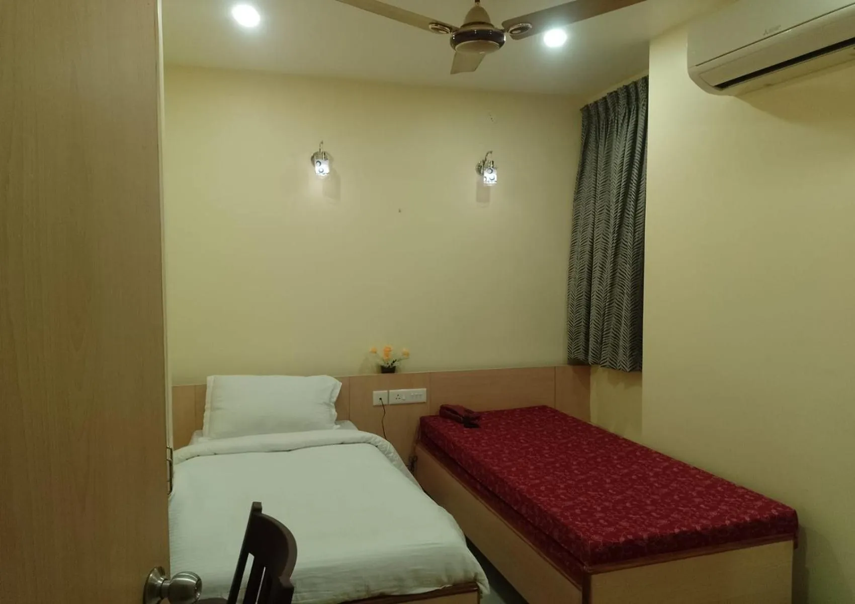Bed in Nadanam Inn