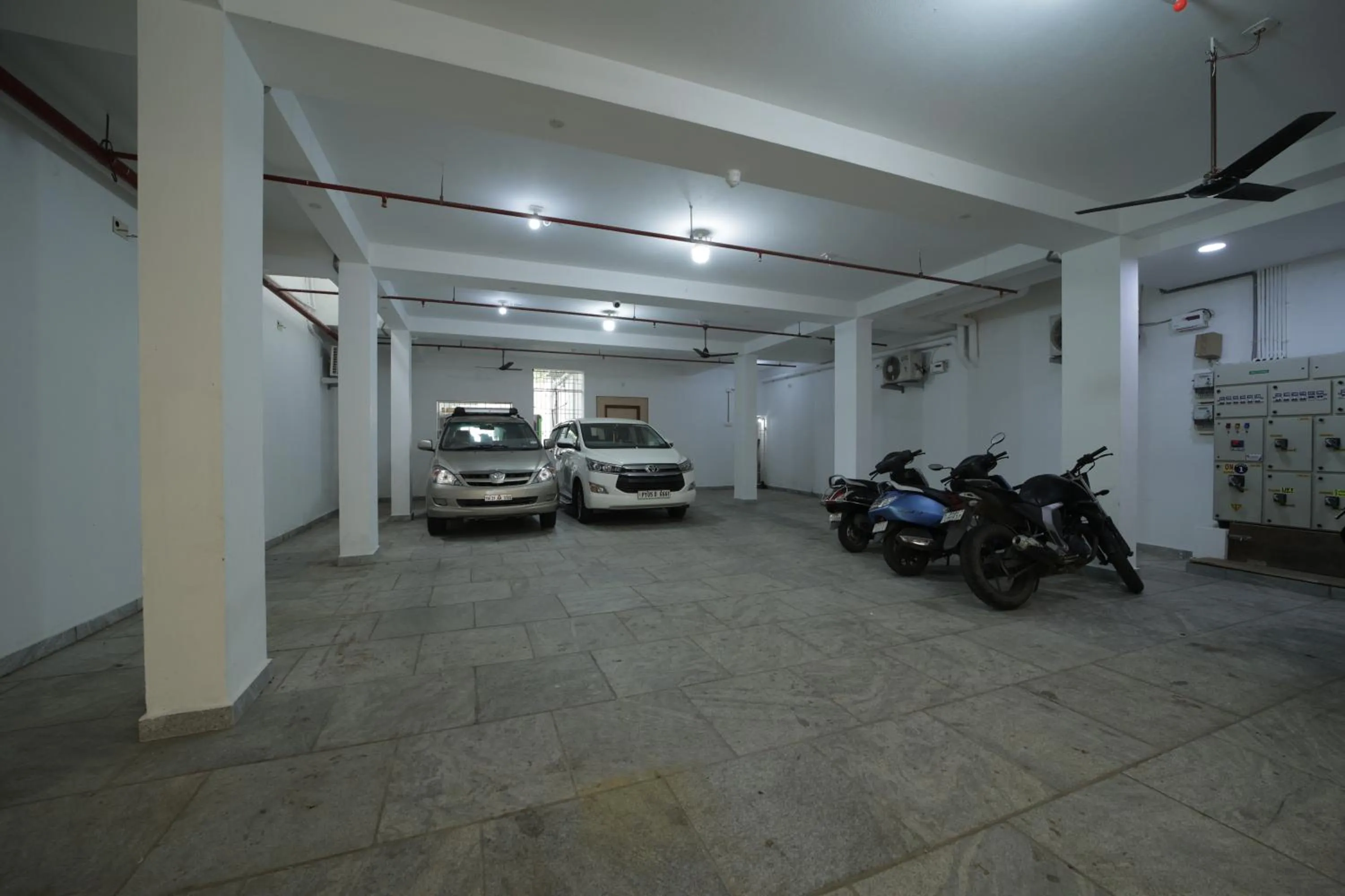 Parking in Nadanam Inn