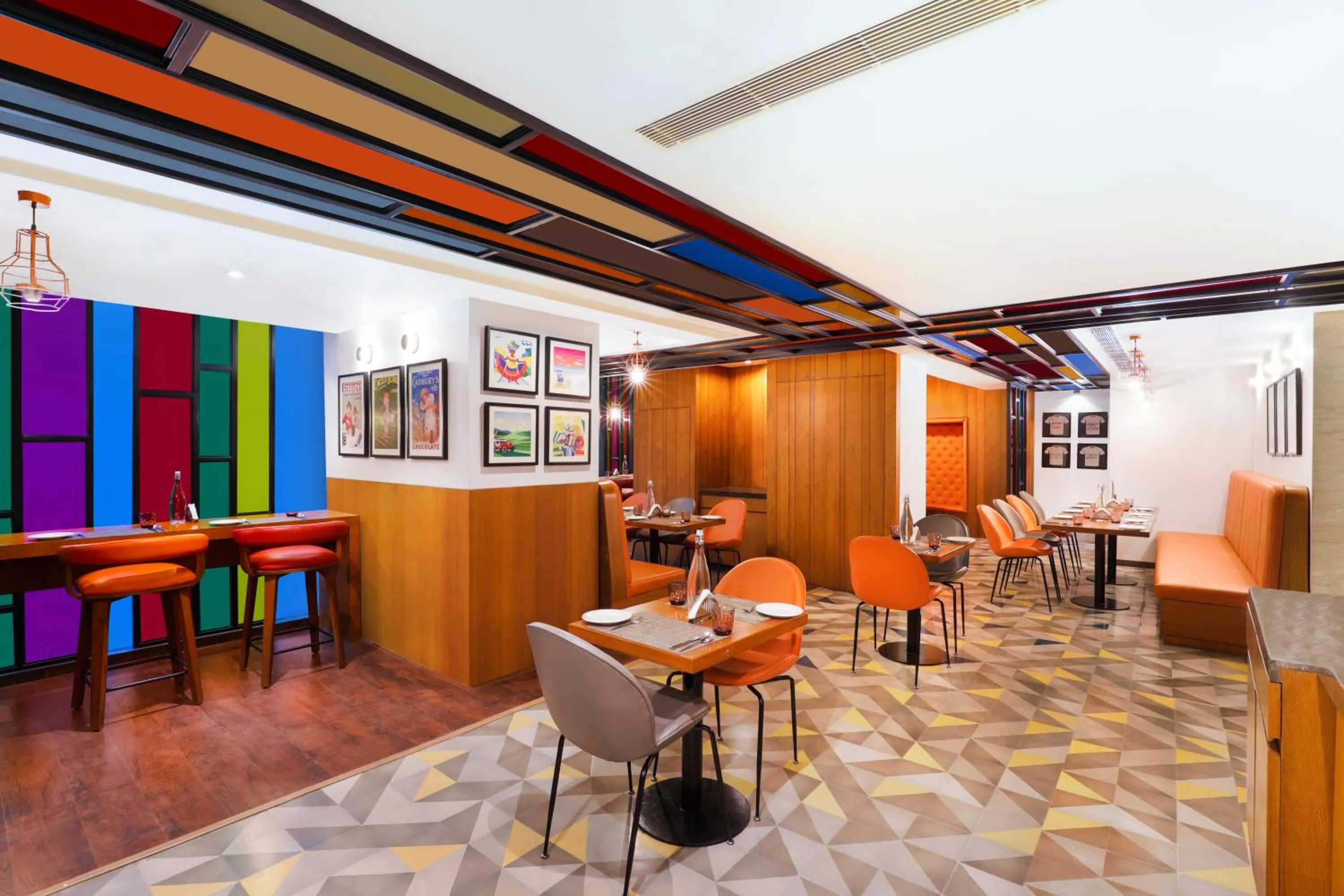 Restaurant/places to eat in Lemon Tree Hotel, Kalina BKC, Mumbai