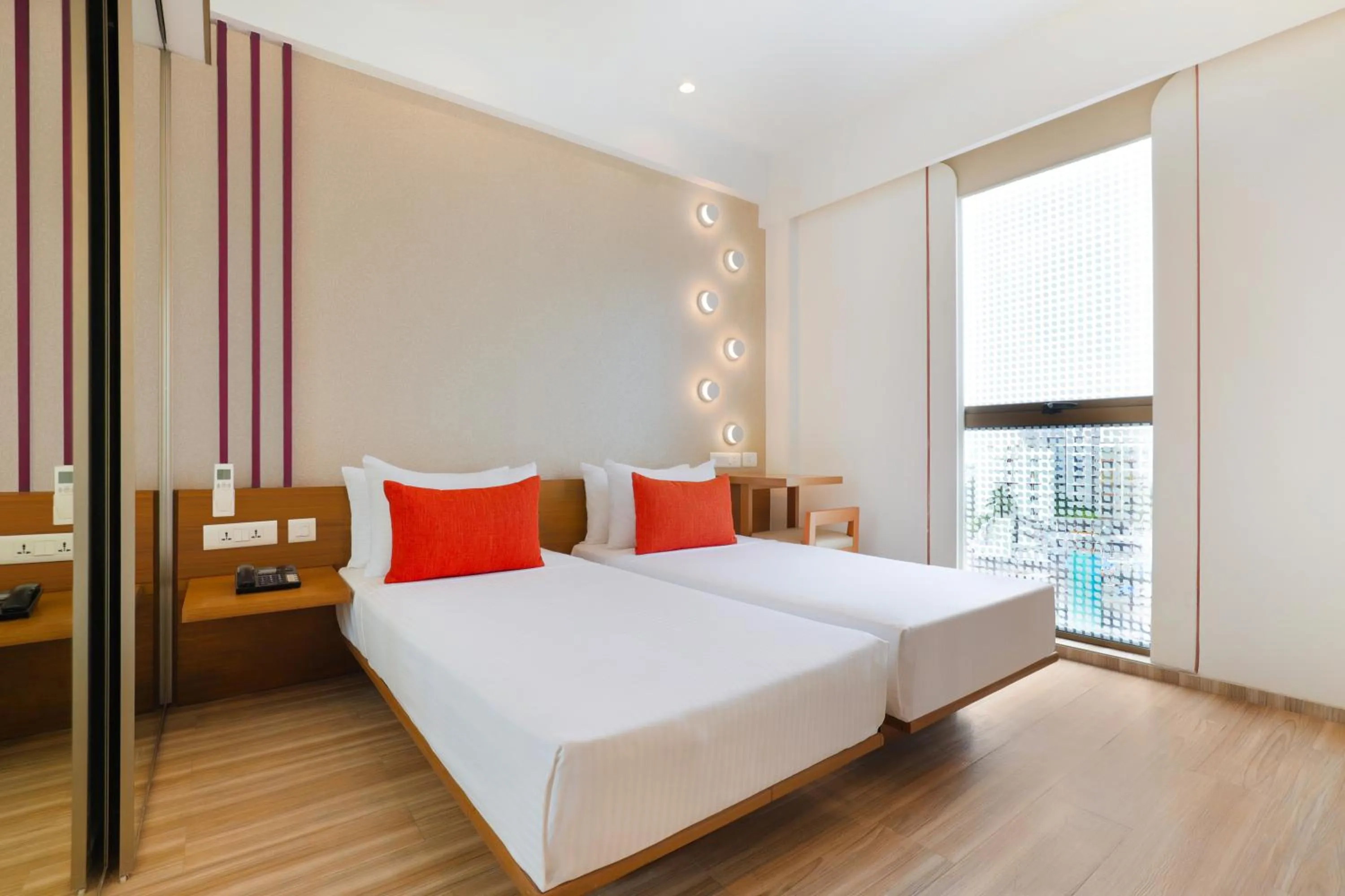 Bedroom, Bed in Lemon Tree Hotel, Kalina BKC, Mumbai