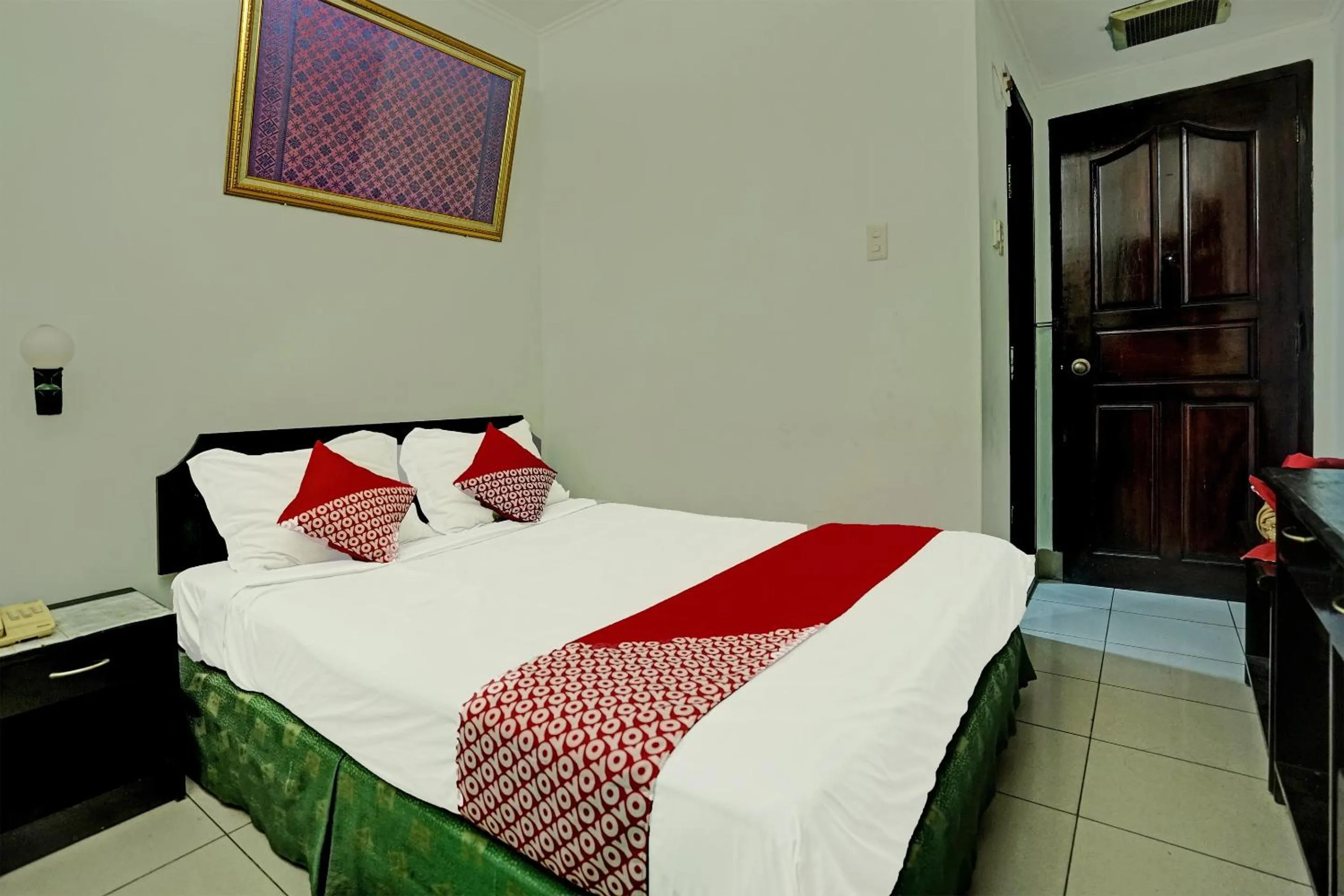 Bedroom, Bed in Hotel O Wisma Bari