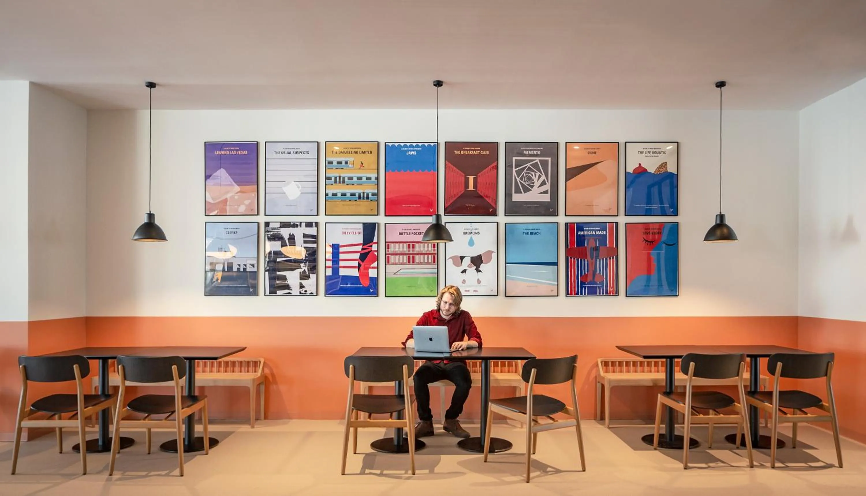 Lobby or reception in B&B HOTEL Madrid Getafe