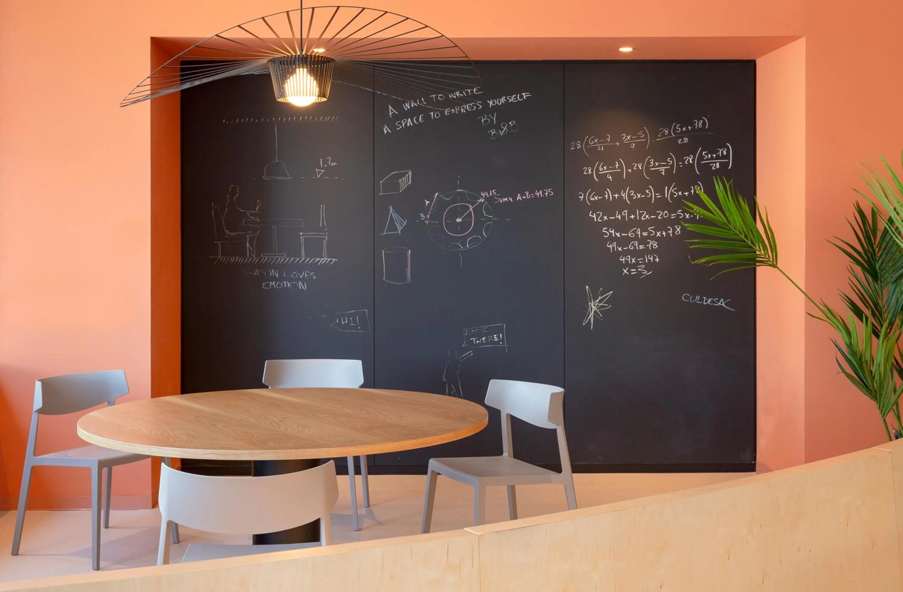 Seating area in B&B HOTEL Madrid Getafe