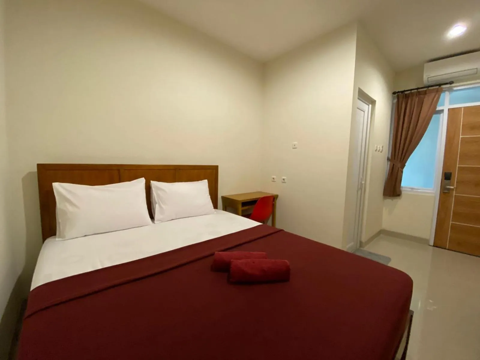 Bed in The Home Srengseng