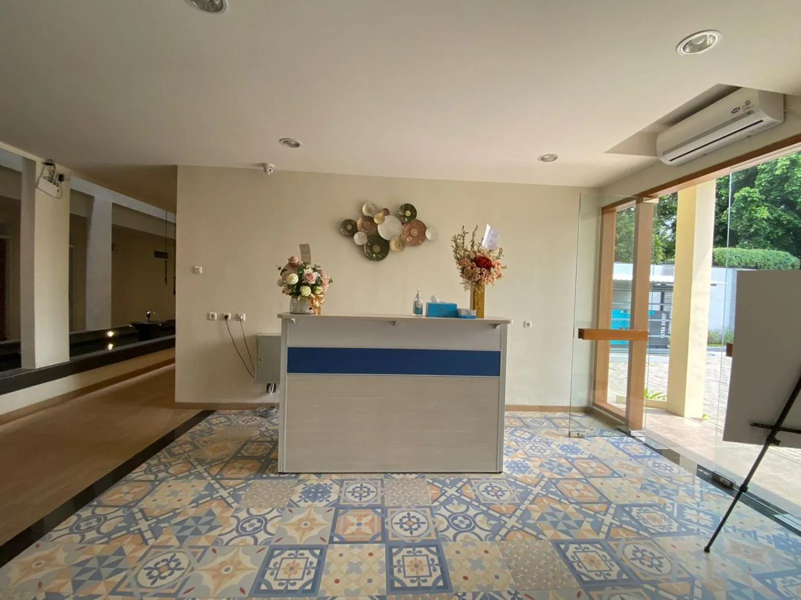 Lobby or reception in The Home Srengseng