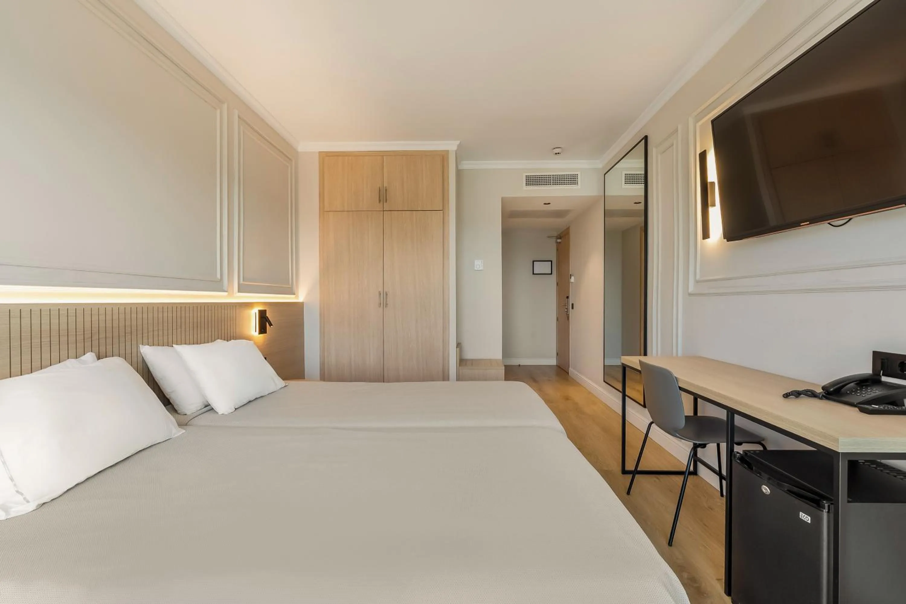 Bed in Hotel Miramar