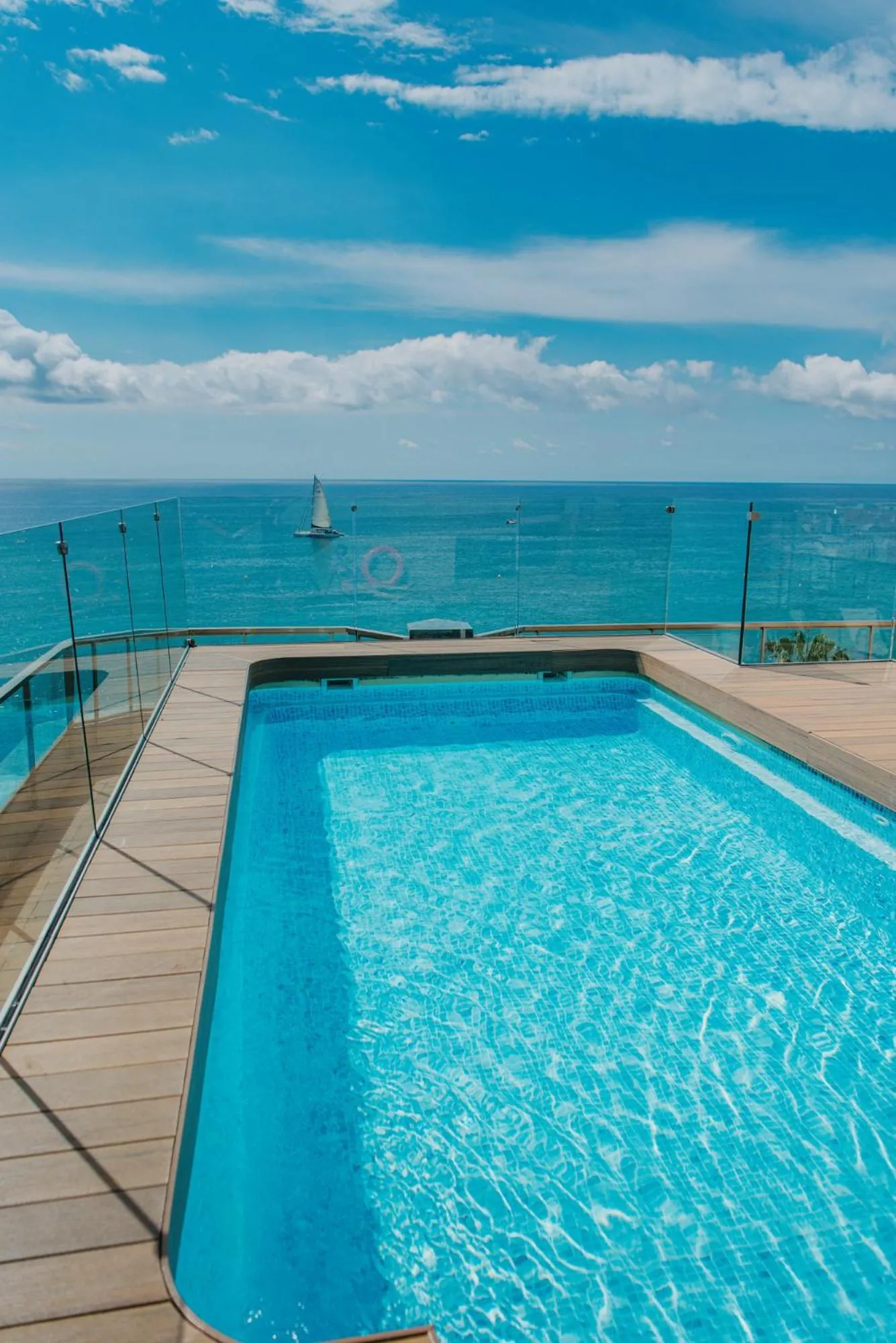 Swimming pool in Hotel Miramar