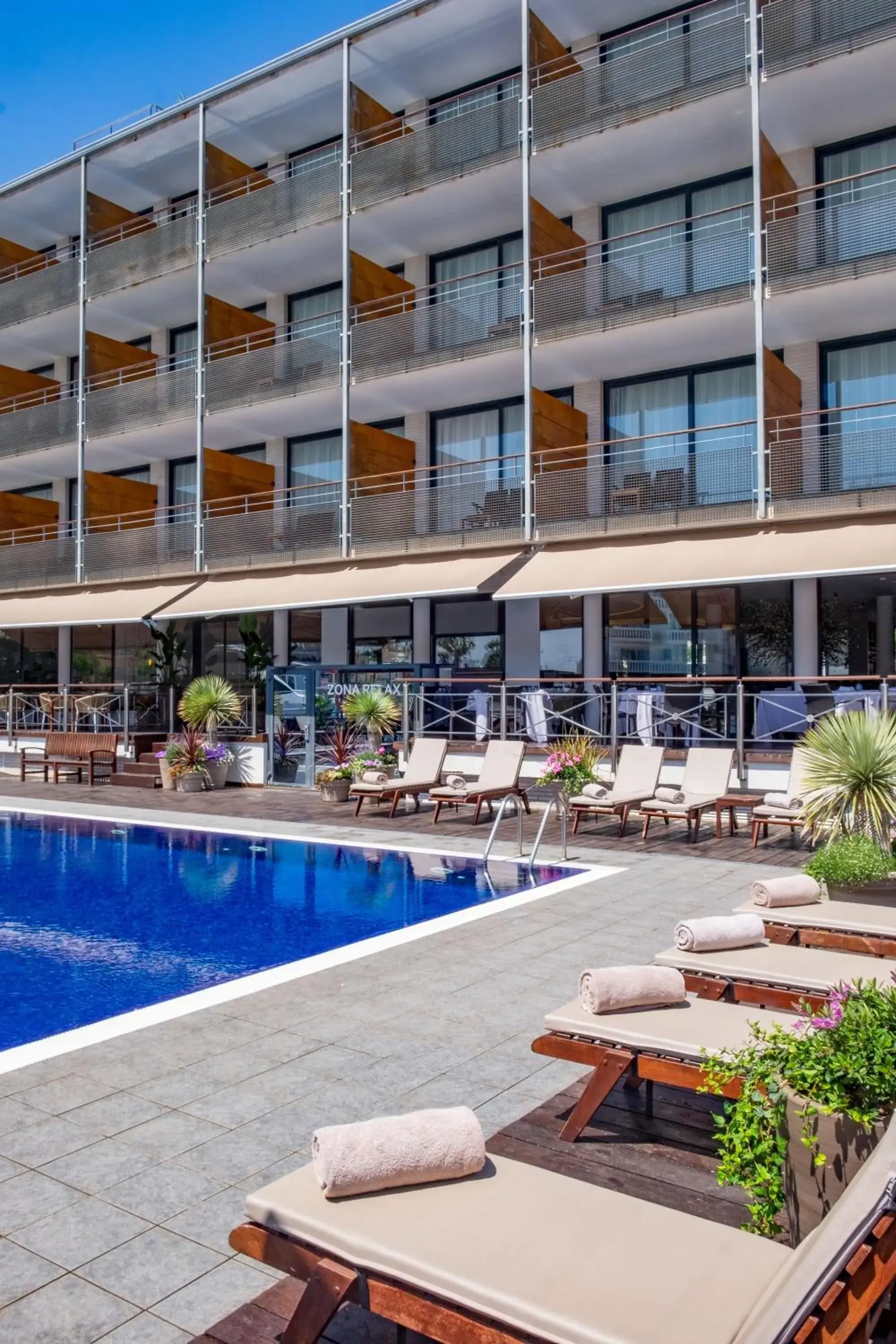 Swimming pool in Hotel Port Salins by Pierre & Vacances Swimming pool in Hotel Port Salins by Pierre & Vacances