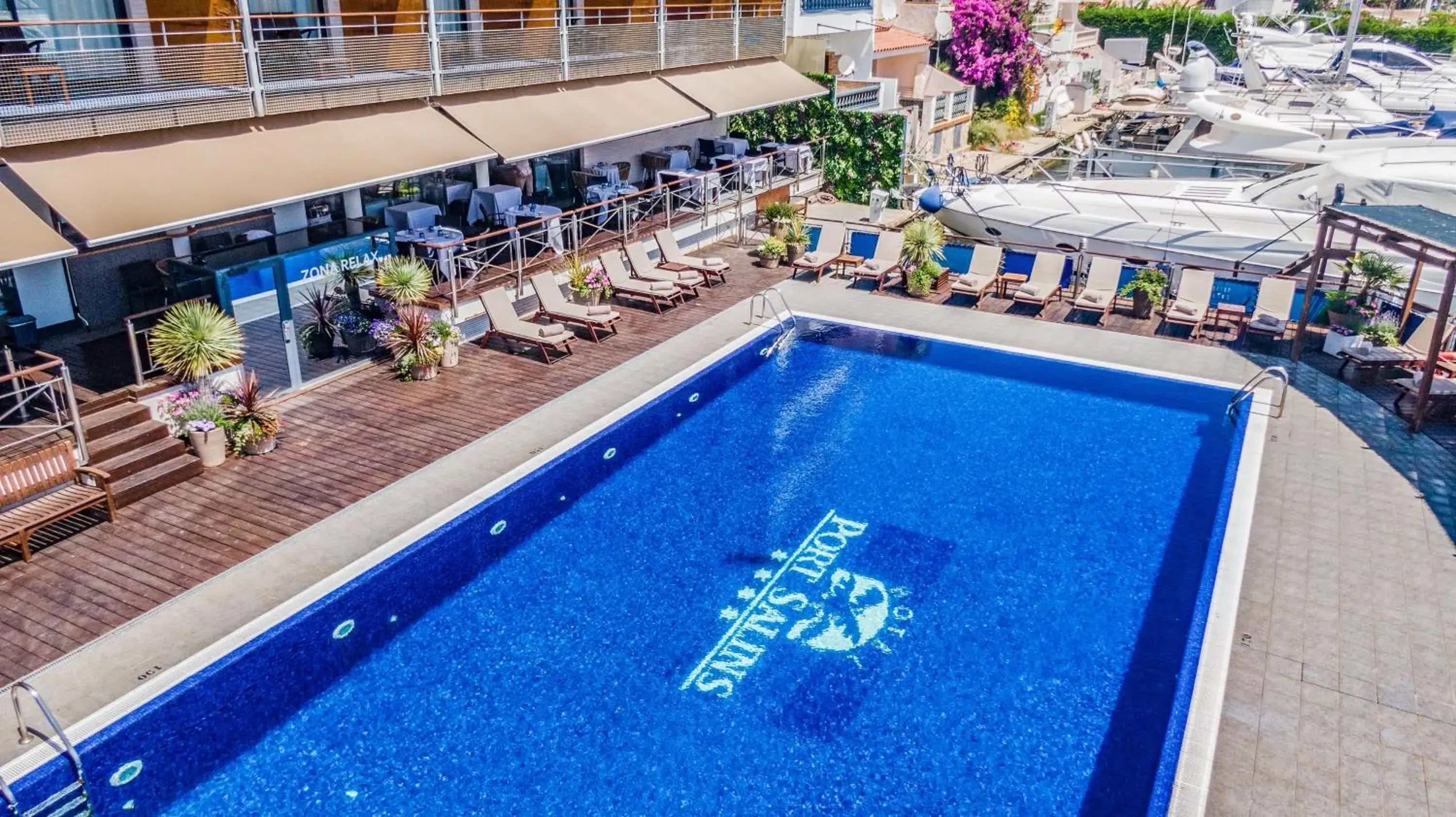 Swimming pool in Hotel Port Salins by Pierre & Vacances Swimming pool in Hotel Port Salins by Pierre & Vacances