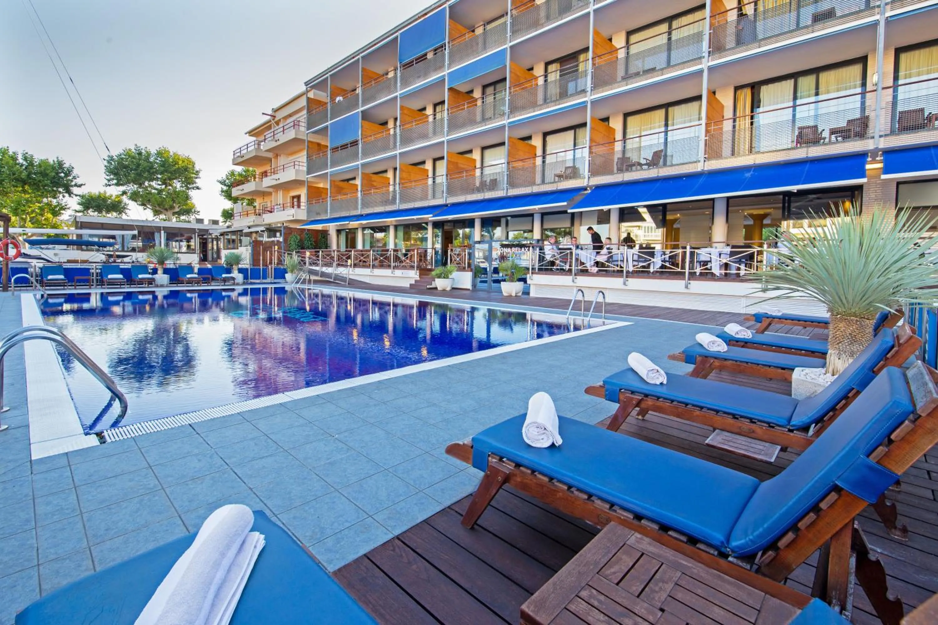 Swimming pool in Hotel Port Salins by Pierre & Vacances