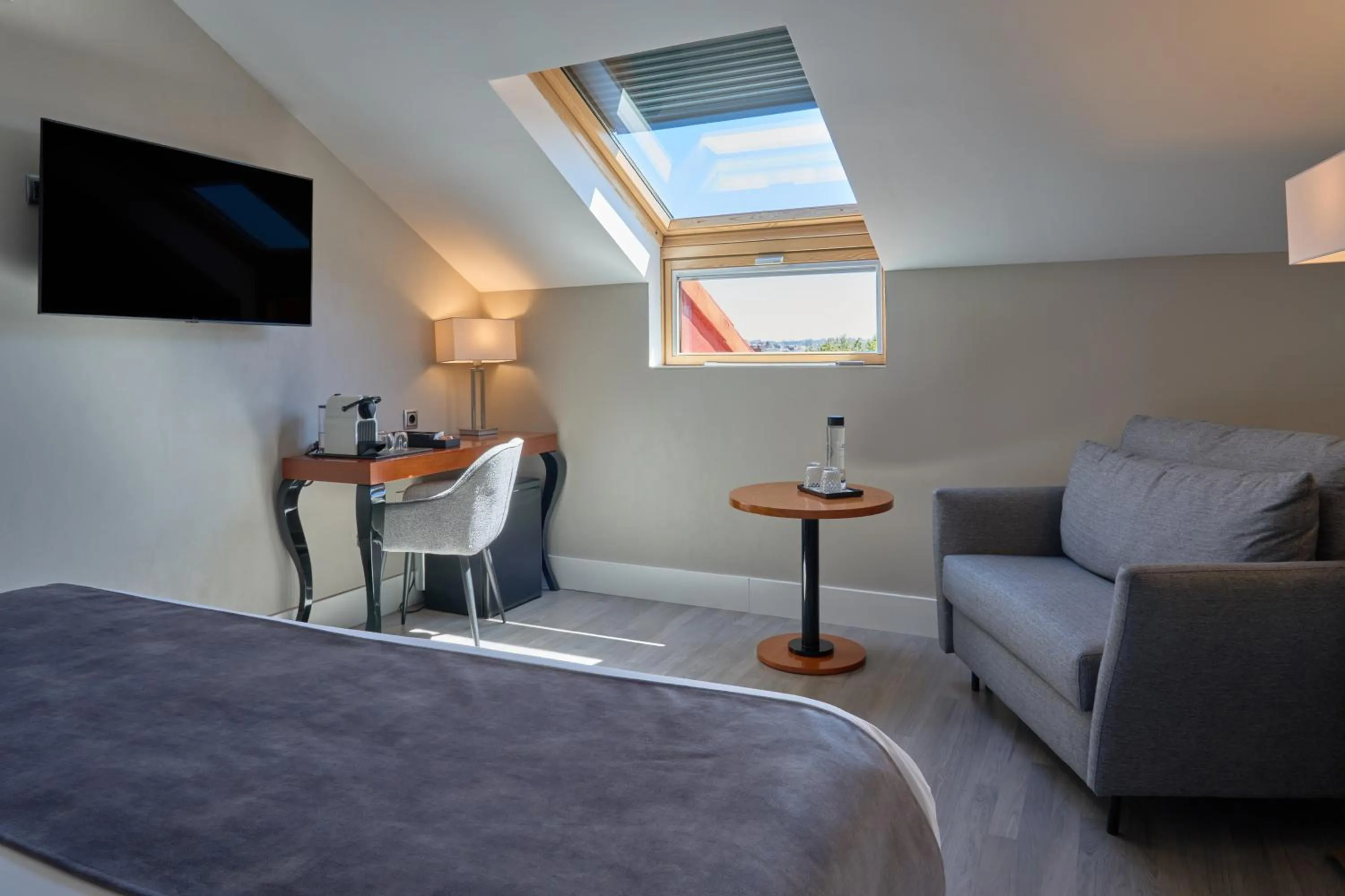 Photo of the whole room, Bed in Hotel Puerta de Toledo