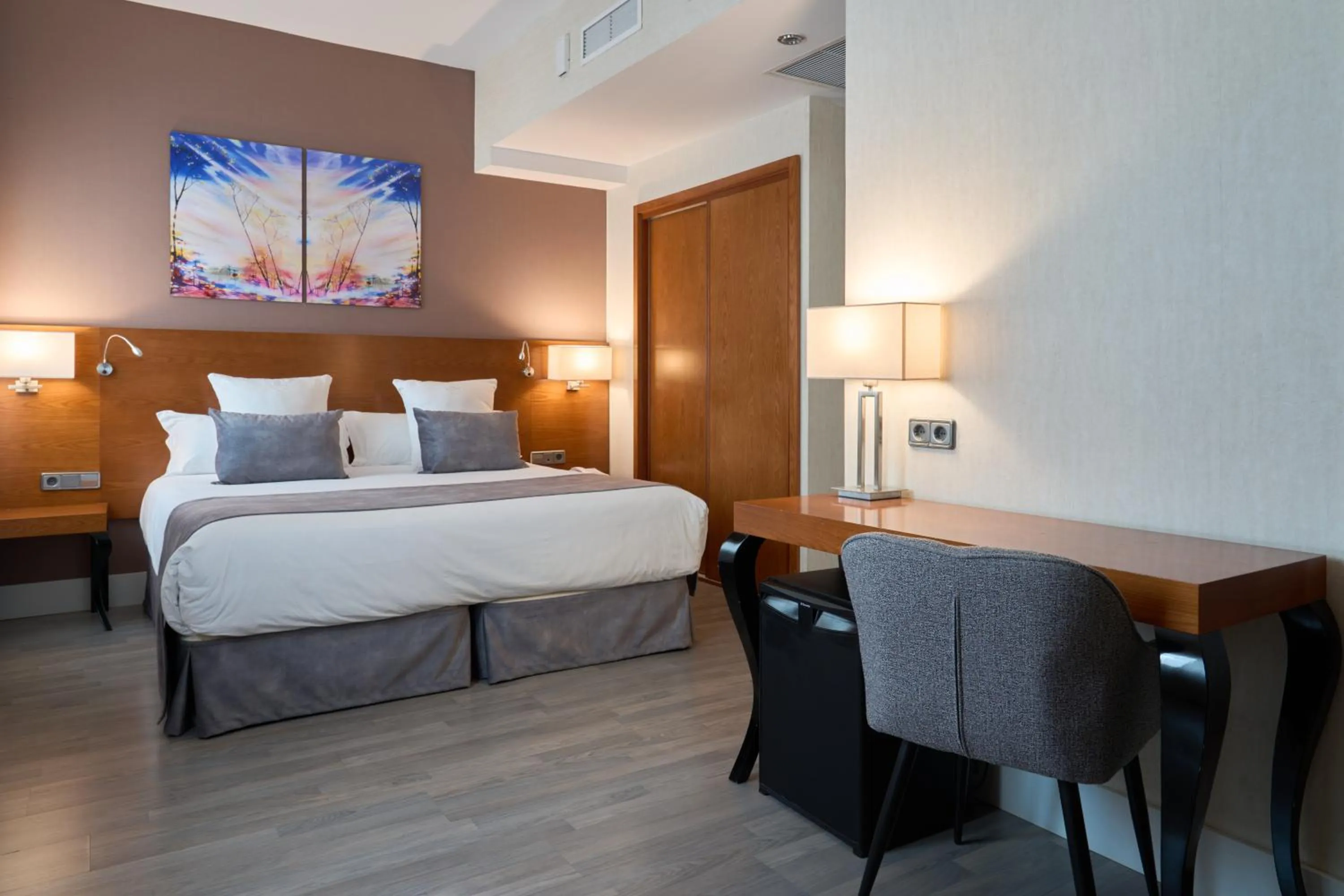 Photo of the whole room, Bed in Hotel Puerta de Toledo