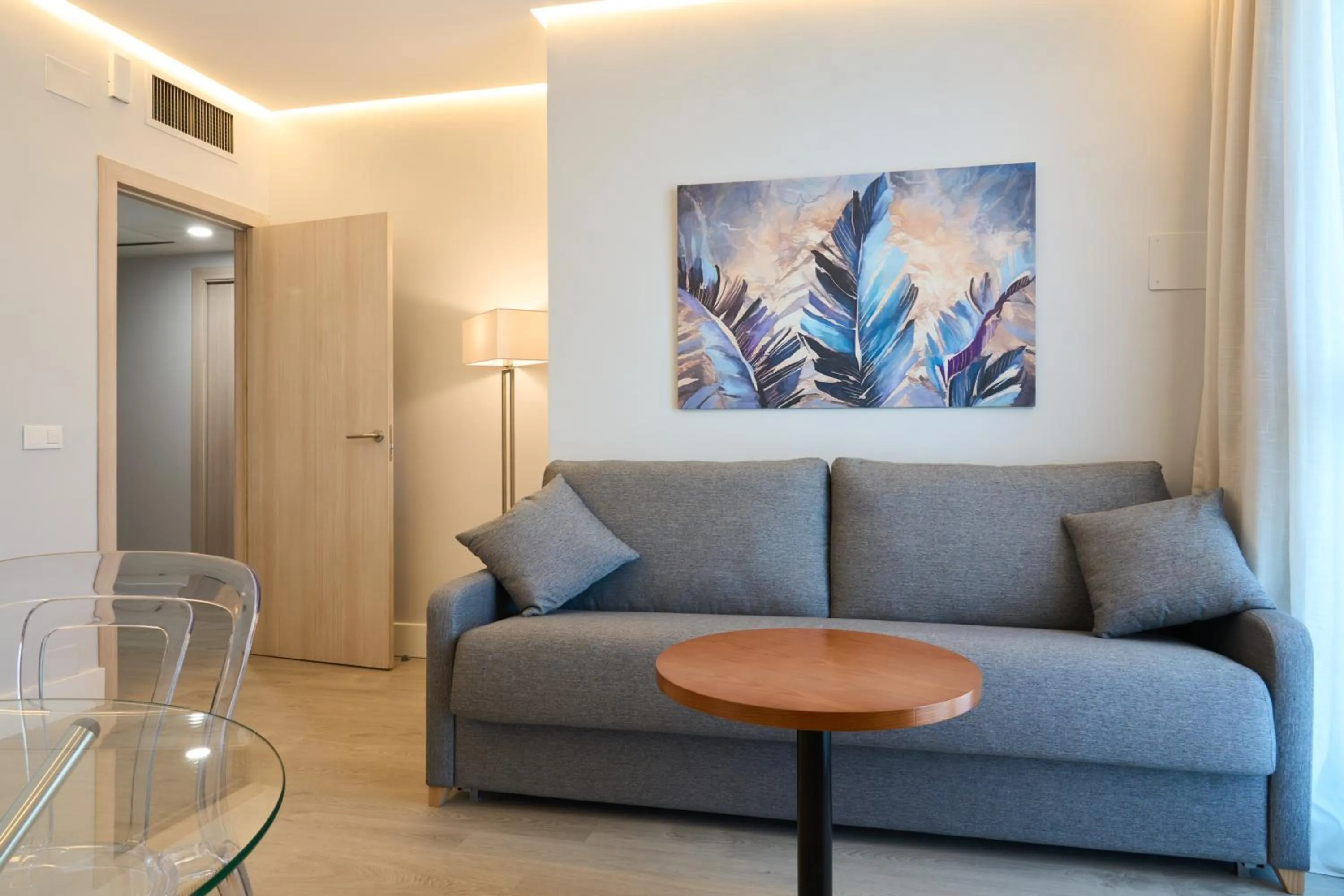 Seating area in Hotel Puerta de Toledo