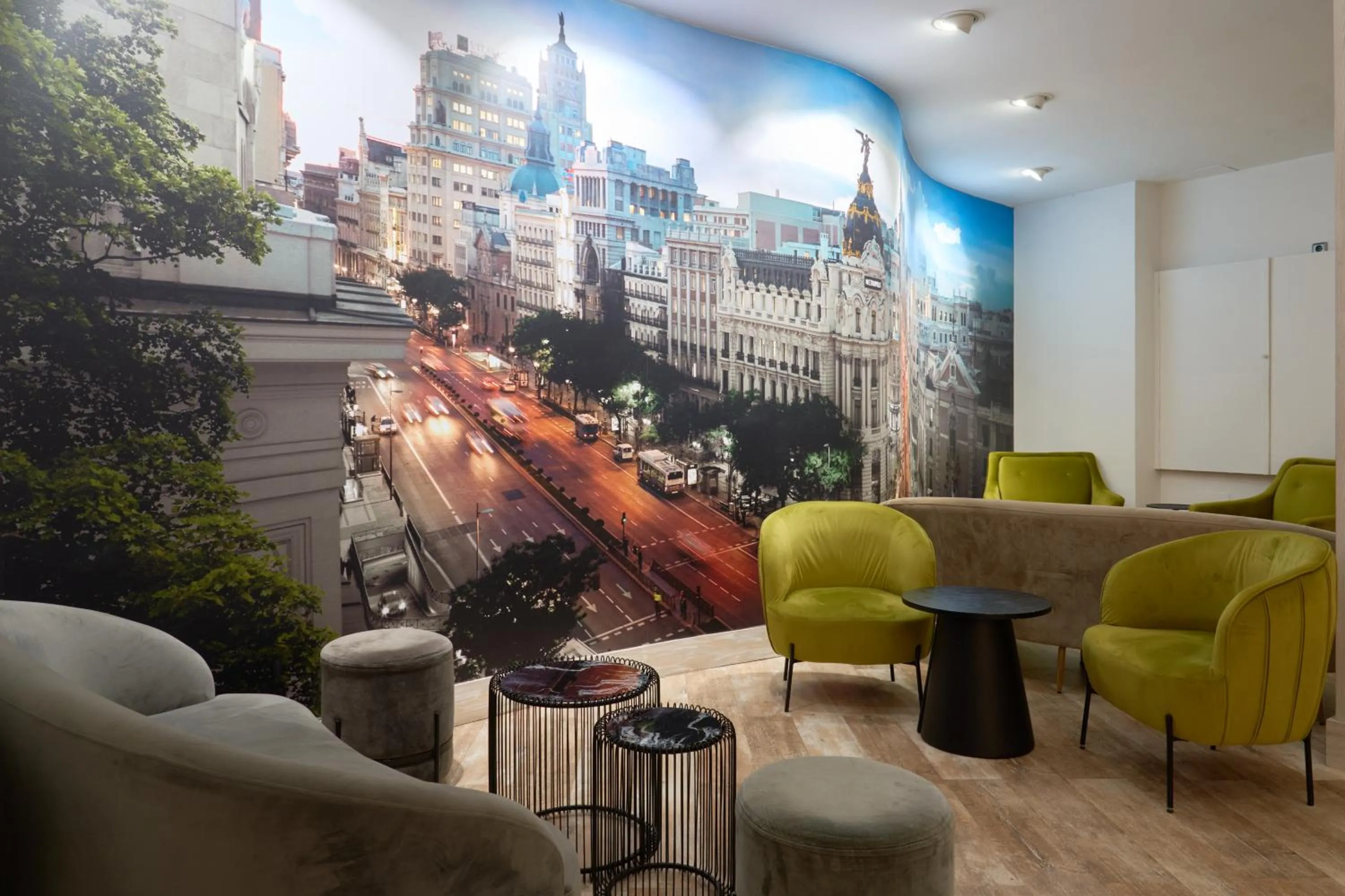 Seating area in Hotel Puerta de Toledo