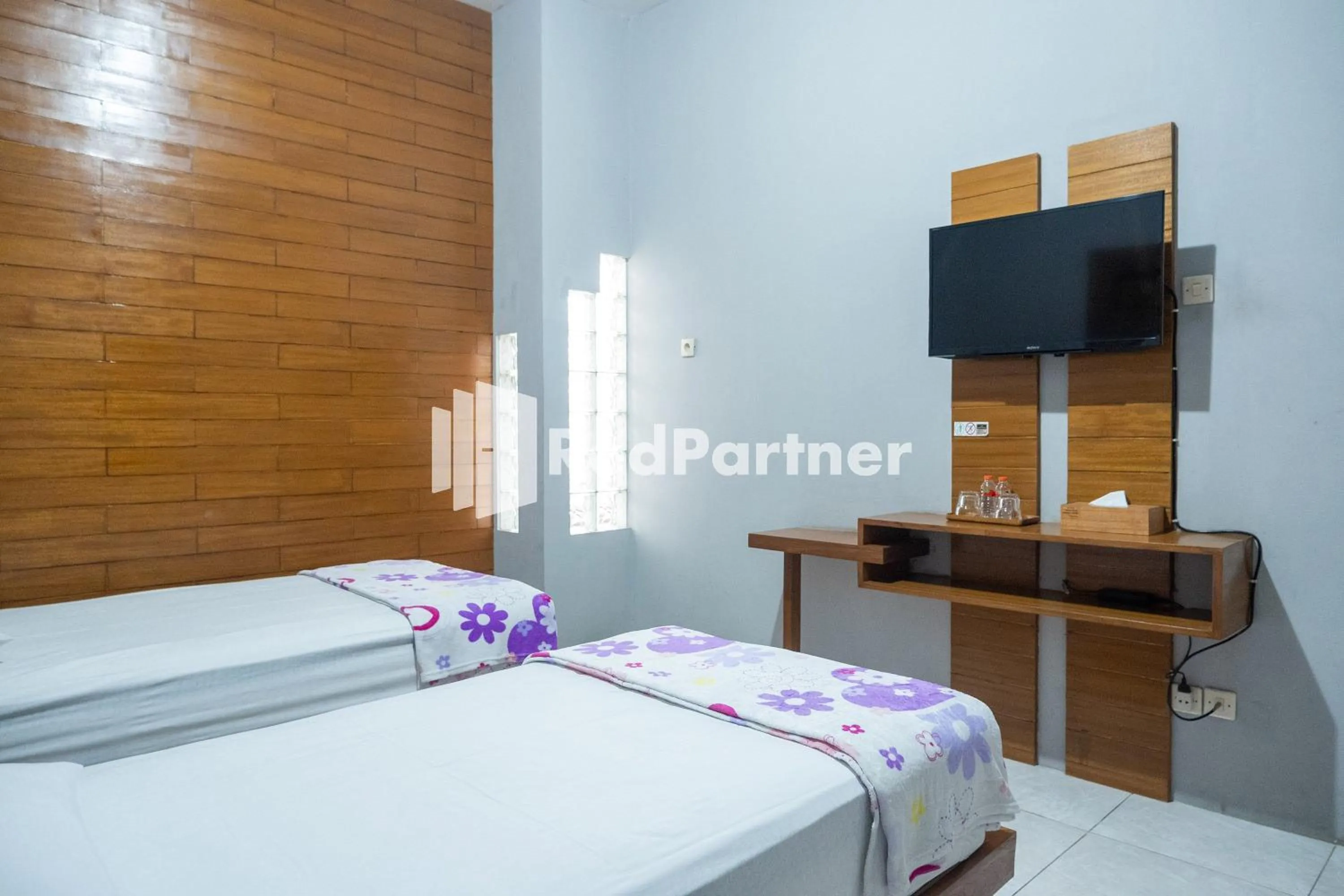 Bedroom, Bed in Omah Capung near Malioboro Area Mitra RedDoorz