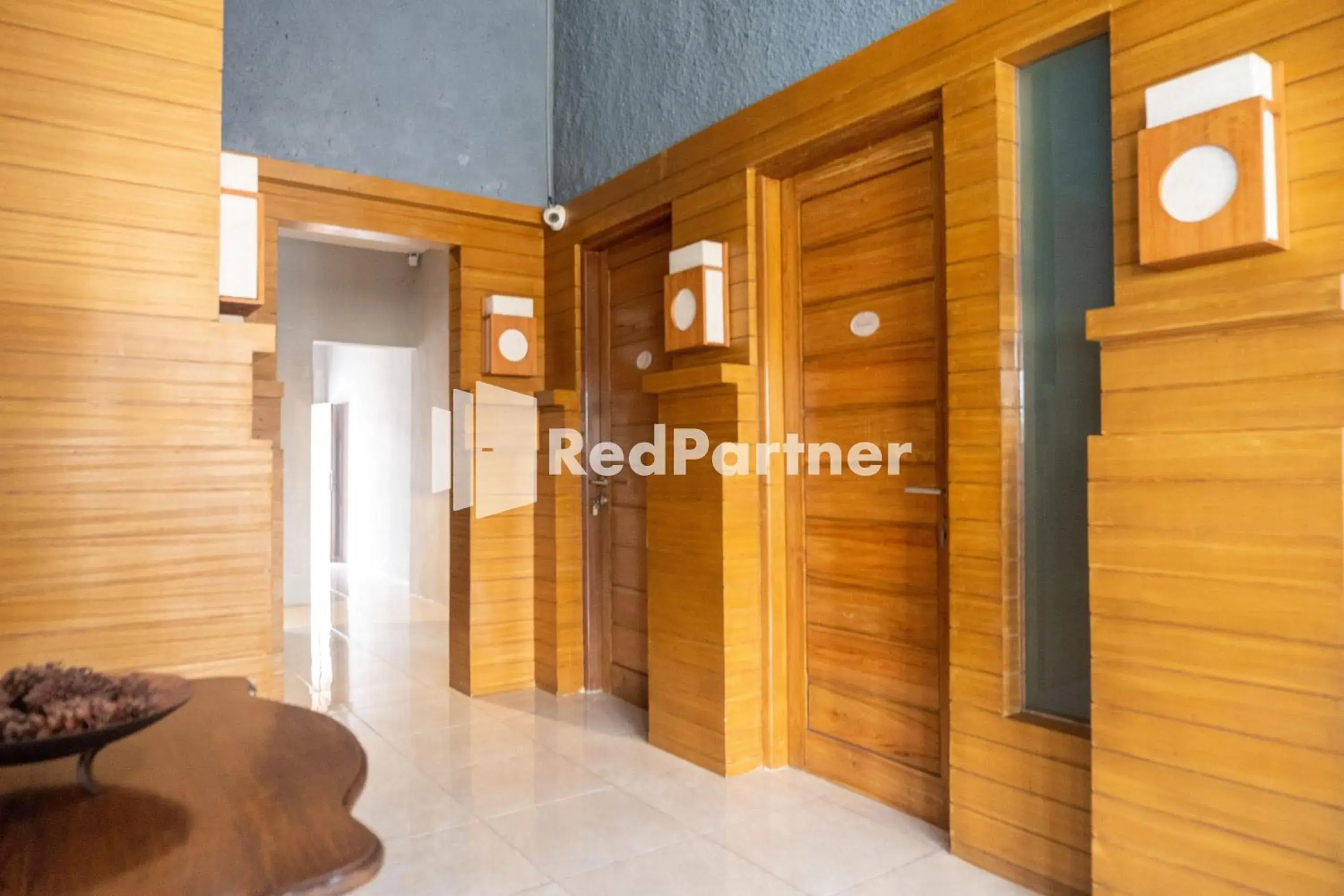 Lobby or reception in Omah Capung near Malioboro Area Mitra RedDoorz Lobby or reception in Omah Capung near Malioboro Area Mitra RedDoorz