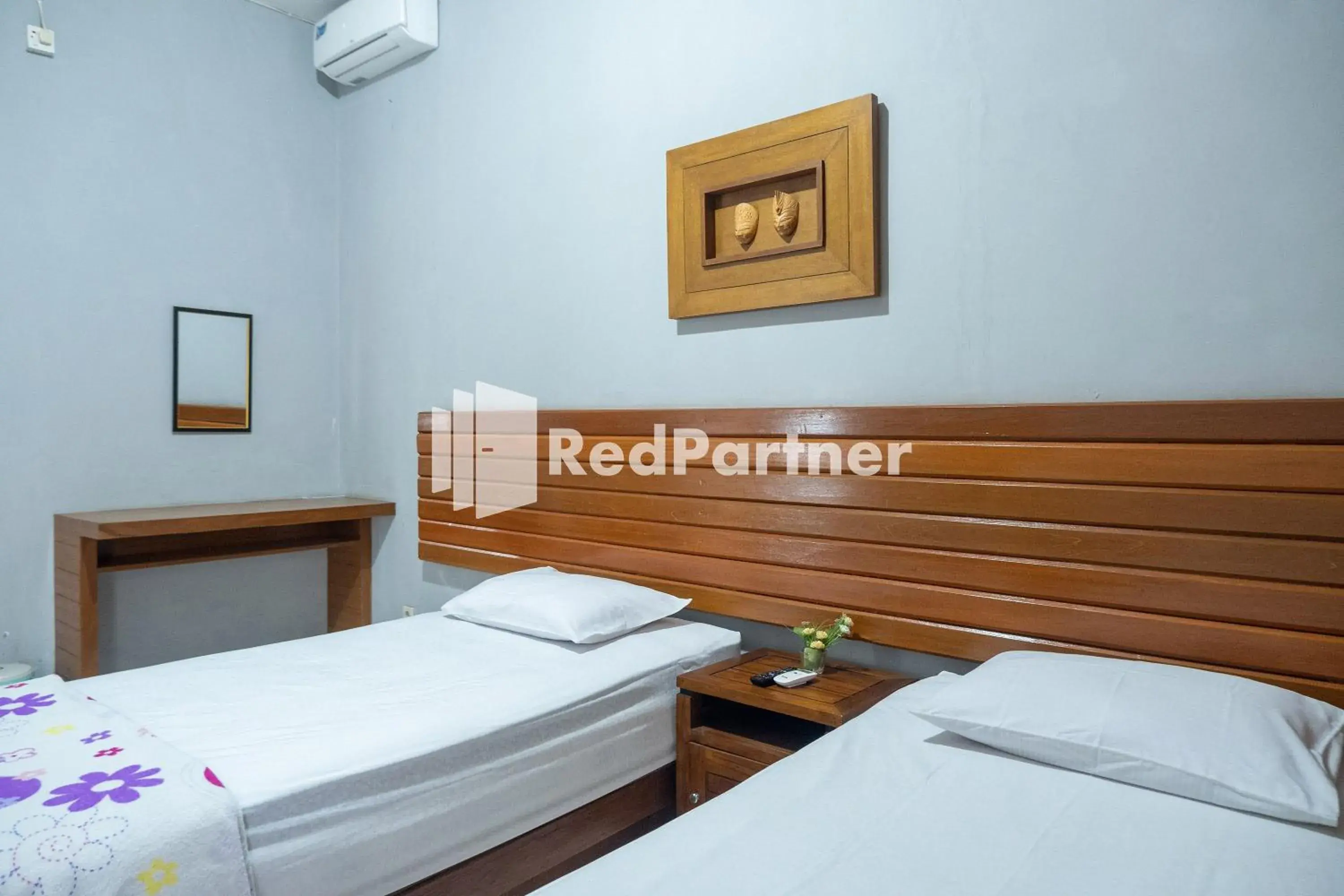 Bedroom, Bed in Omah Capung near Malioboro Area Mitra RedDoorz Bedroom, Bed in Omah Capung near Malioboro Area Mitra RedDoorz