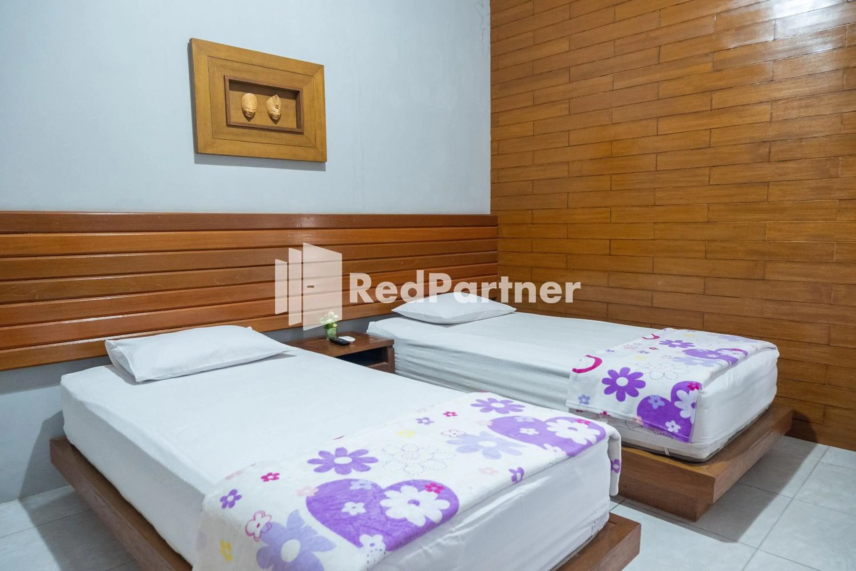 Bedroom, Bed in Omah Capung near Malioboro Area Mitra RedDoorz