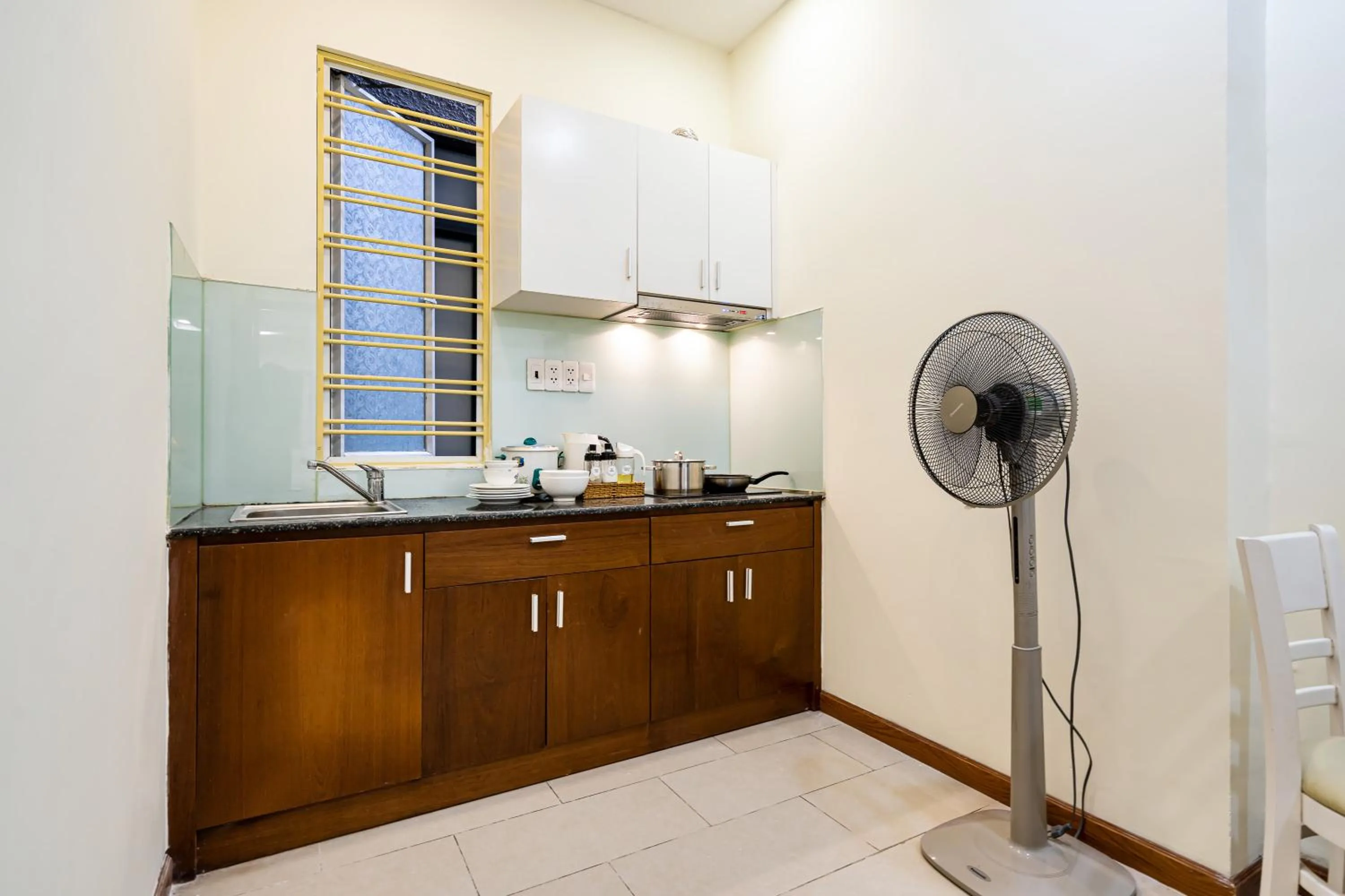 Kitchen or kitchenette in WE HOME Japan Town