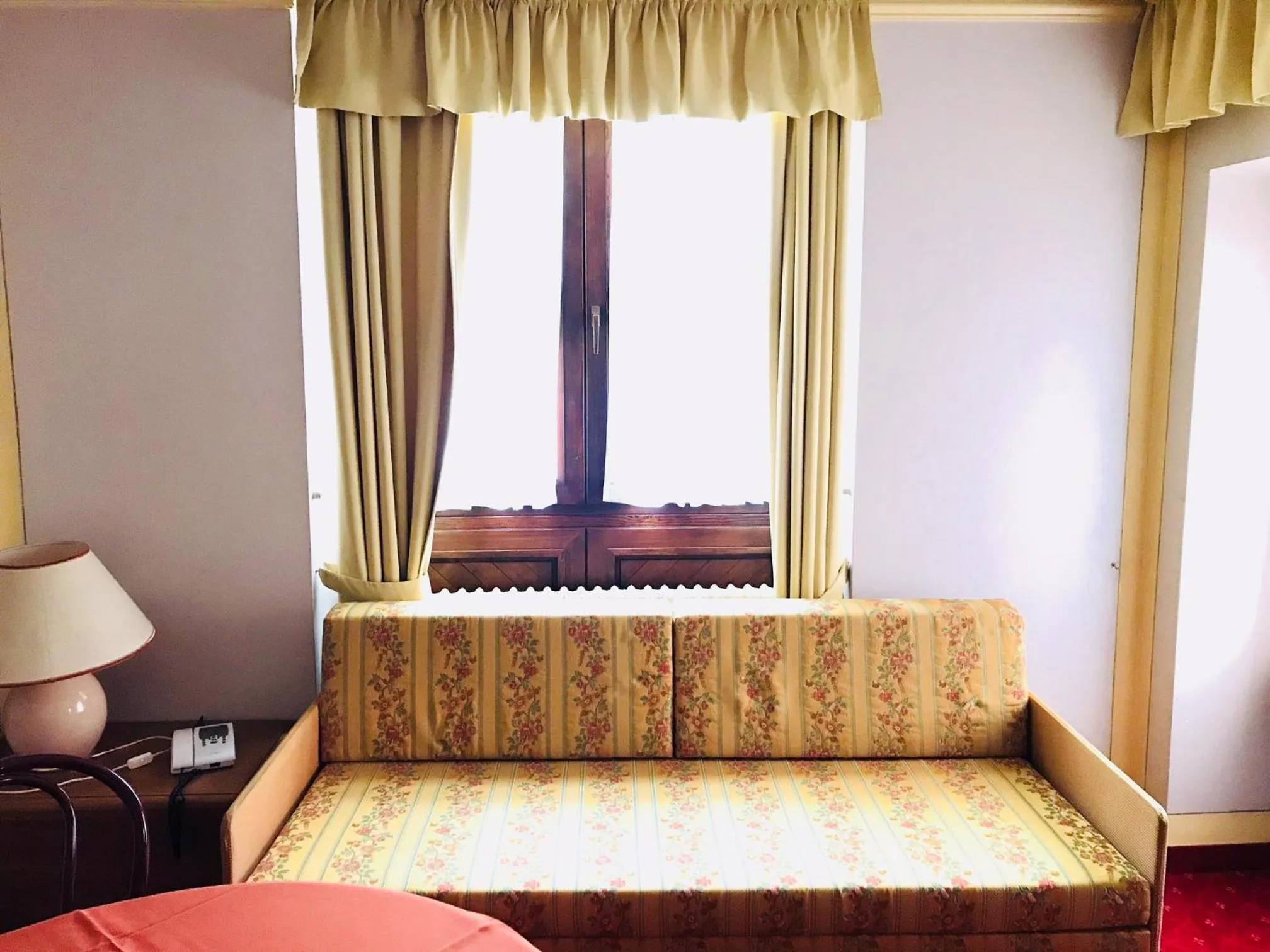 Living room, Bed in Hotel Posta R.T.A.