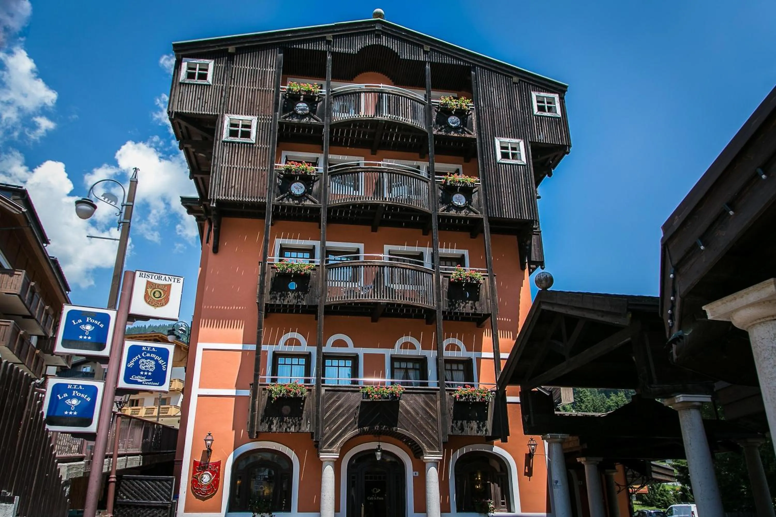 Property building in Hotel Posta R.T.A.