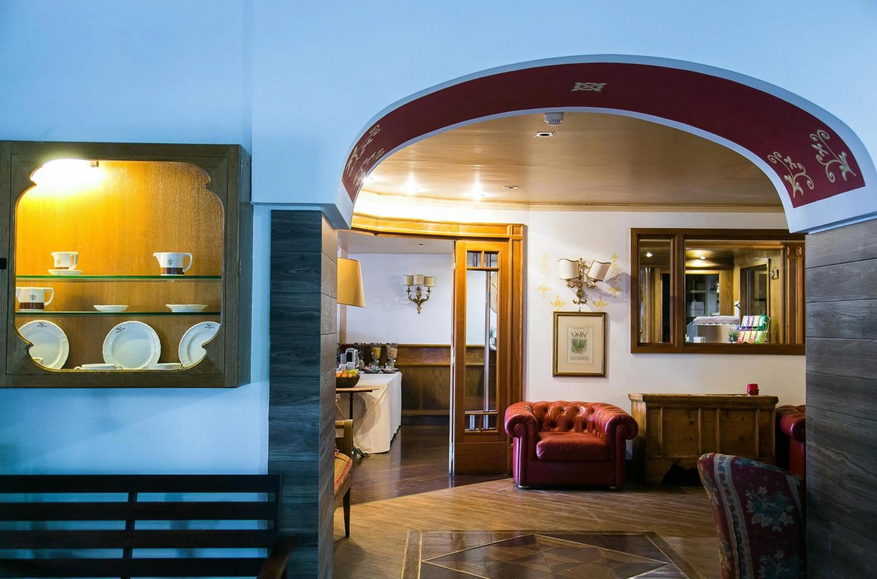 Communal lounge/ TV room in Hotel Posta R.T.A.