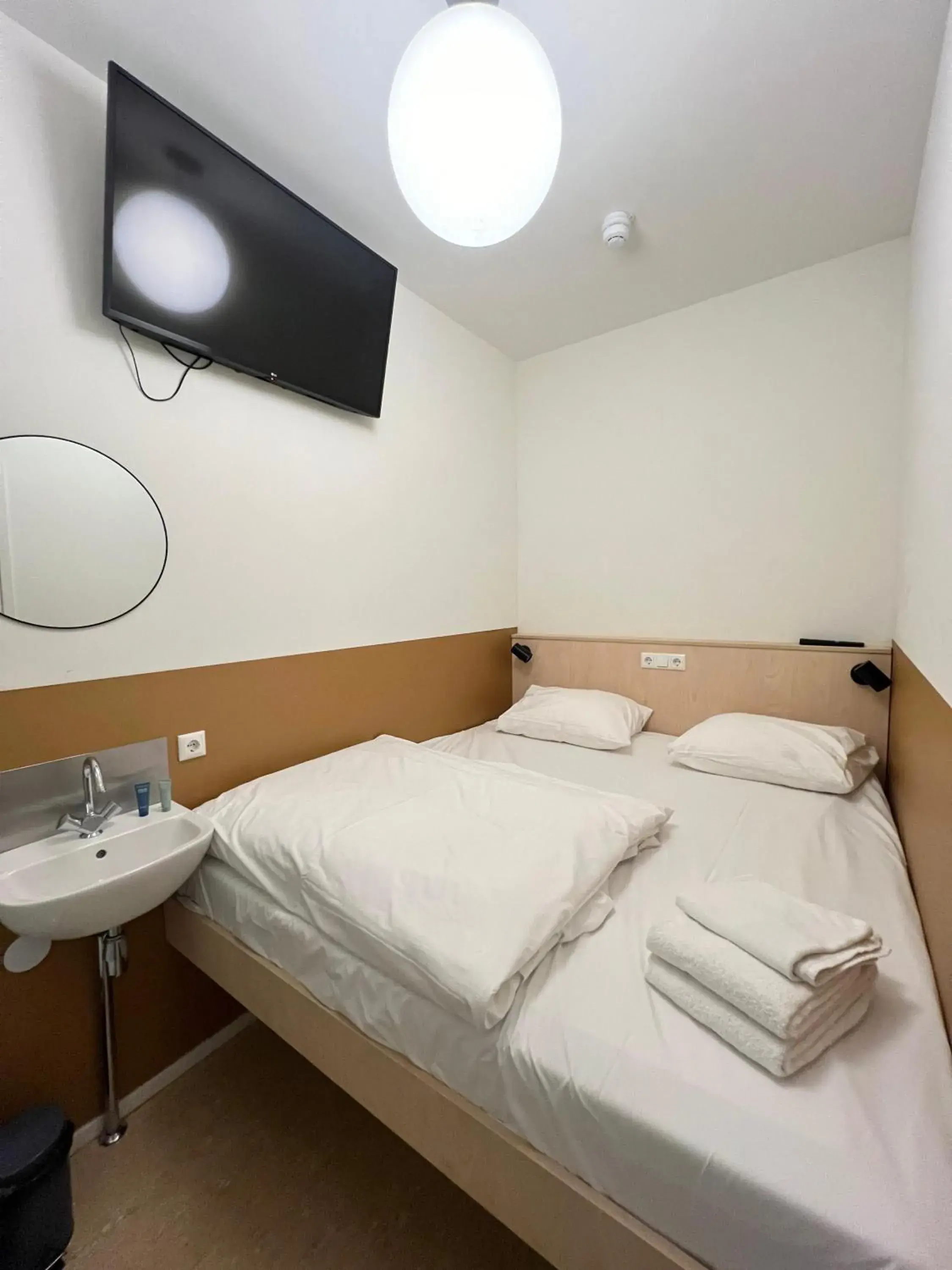 Double Room - single occupancy in Stadsherberg Ald Weishoès - Hostel Double Room - single occupancy in Stadsherberg Ald Weishoès - Hostel