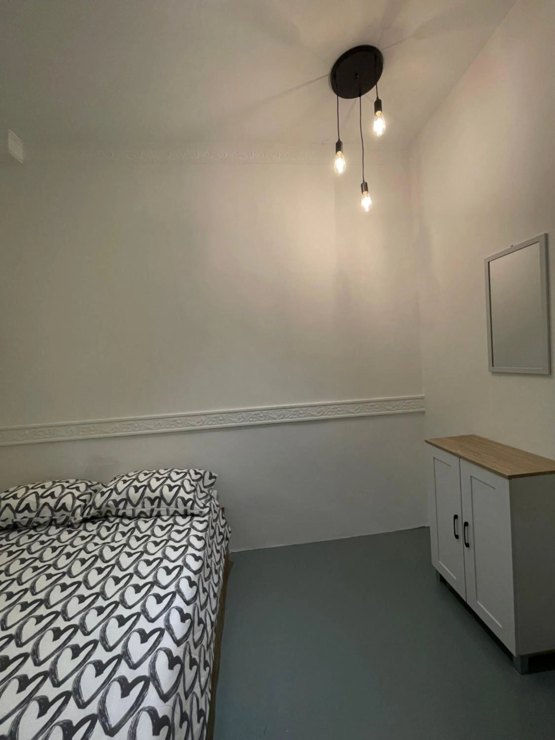 Queen Room with Shared Bathroom - single occupancy in Guest House & Homestay "Feel at Home" Near A Famosa Fortress & Stadhuys