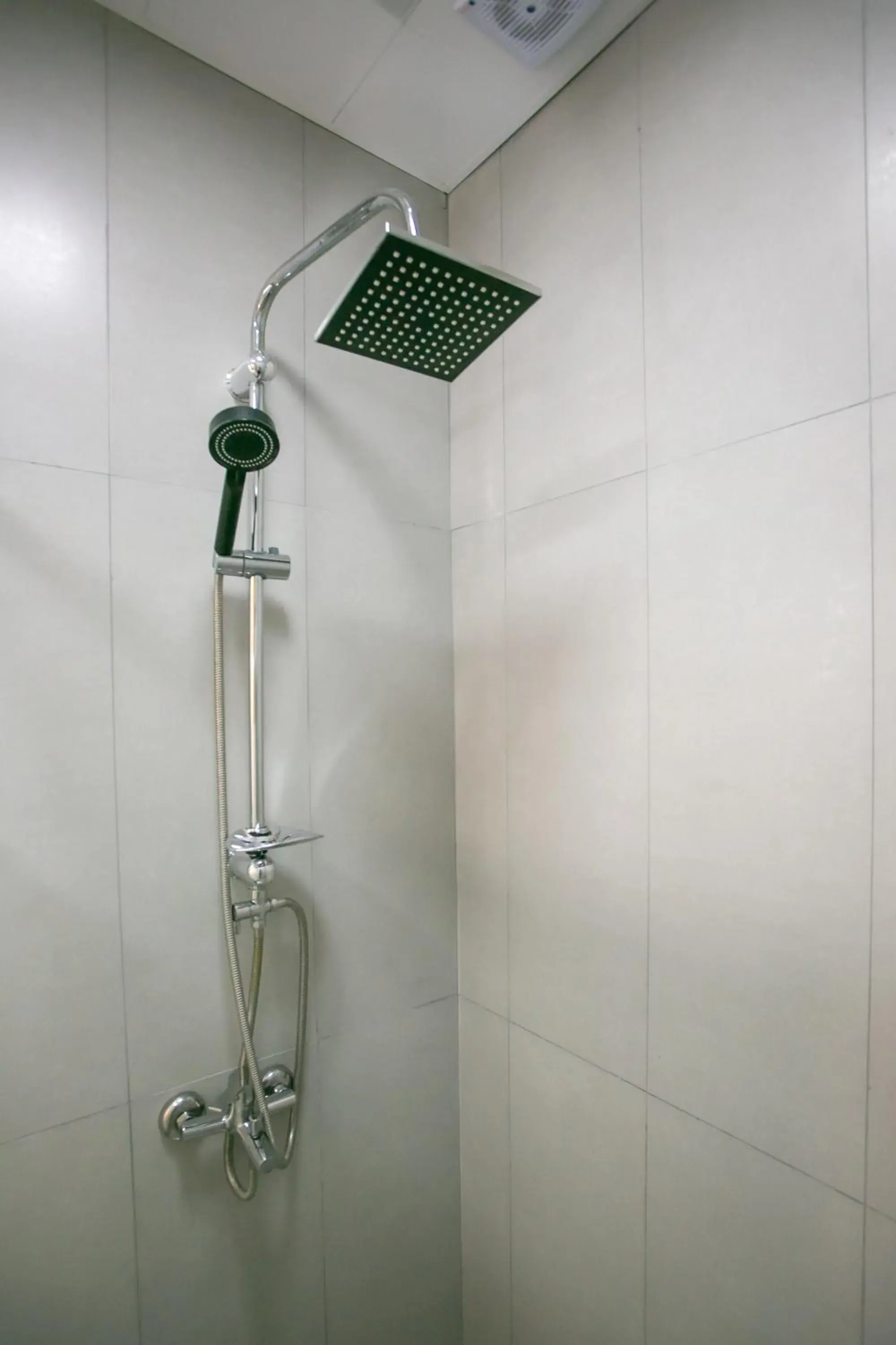 Shower in BLAU GRÜN İSTANBUL OTEL Shower in BLAU GRÜN İSTANBUL OTEL