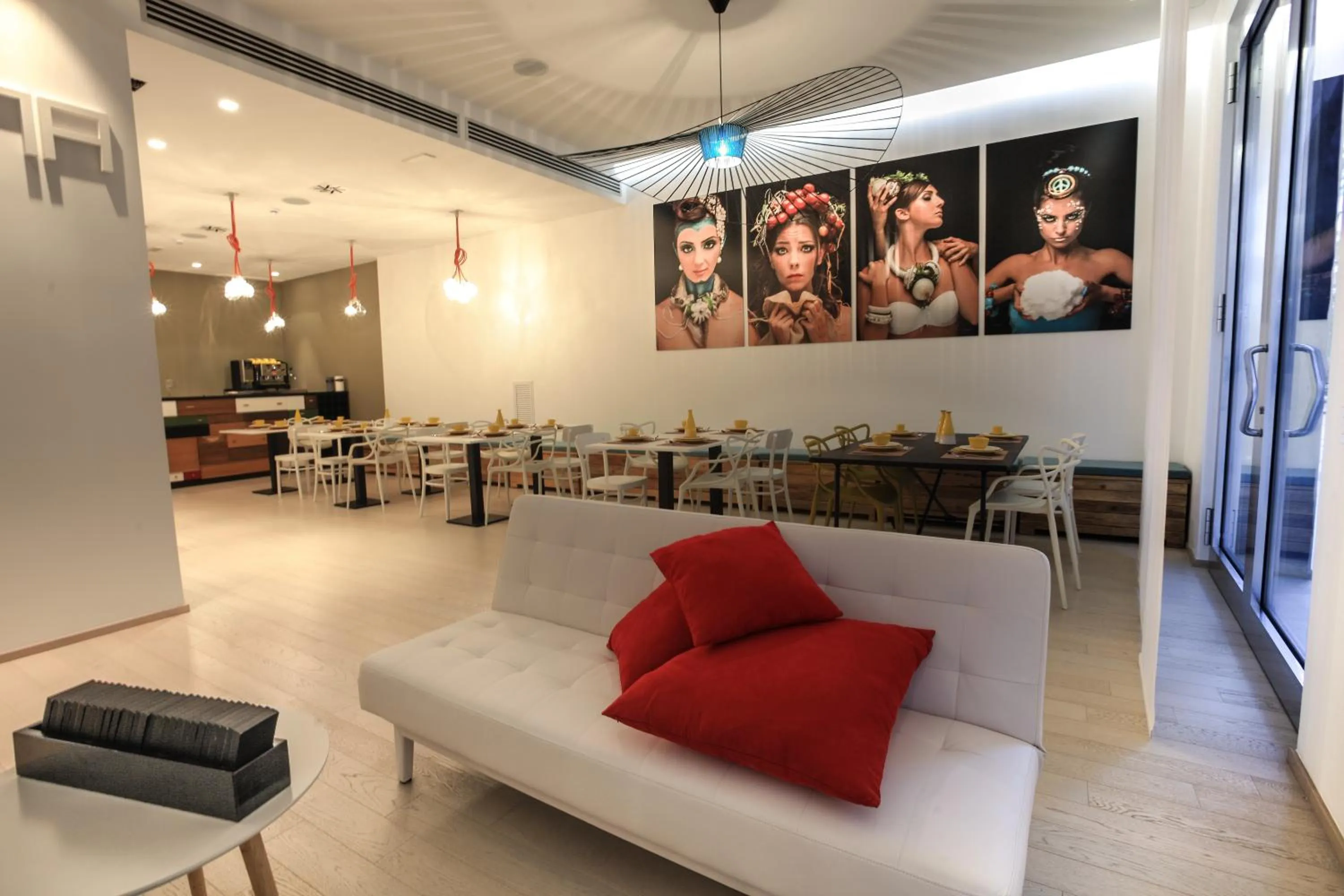 Communal lounge/ TV room in Copacabana Hotel Design