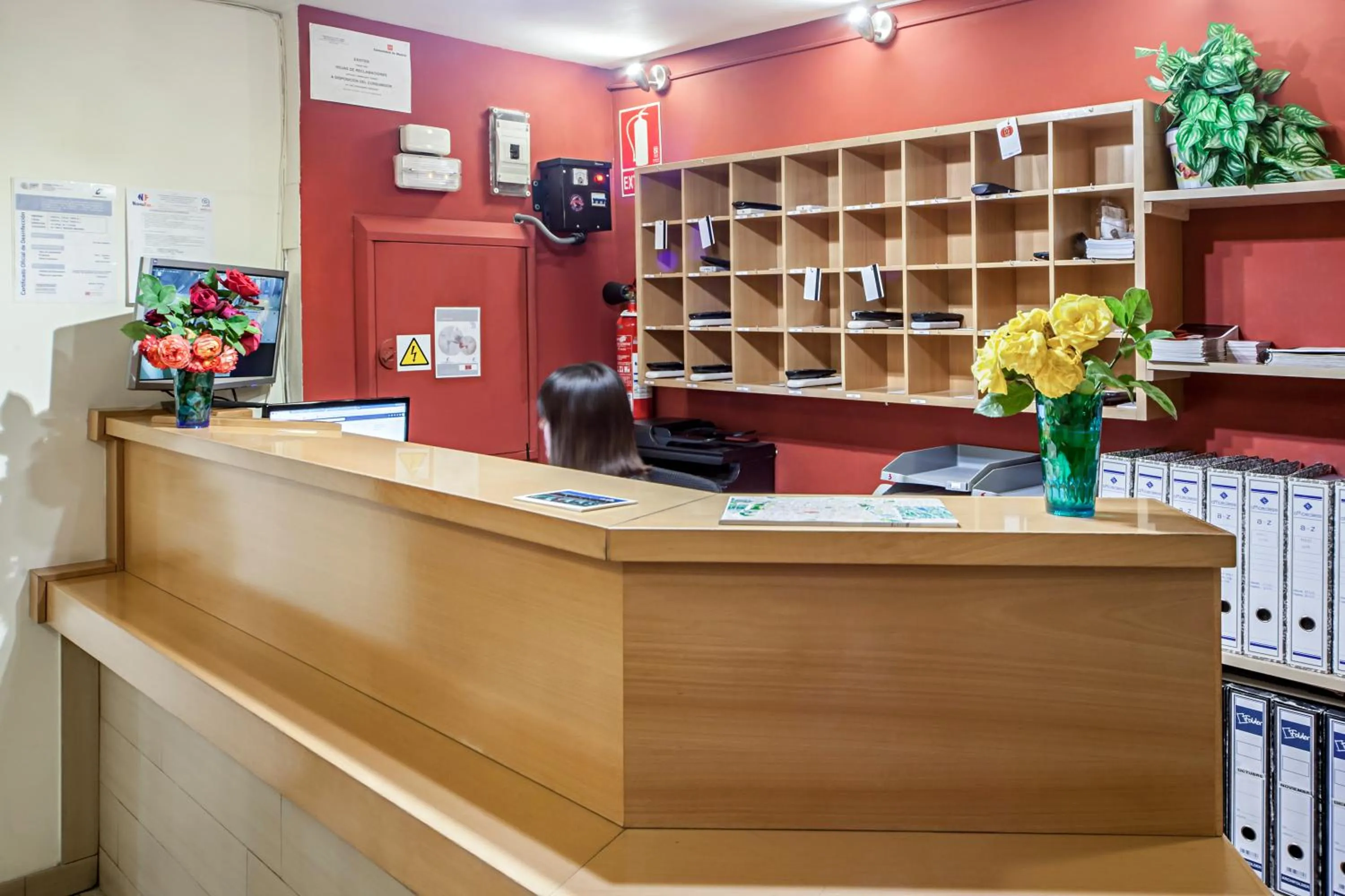 Lobby or reception in Hostal Inter Puerta del Sol AUTO CHECK IN