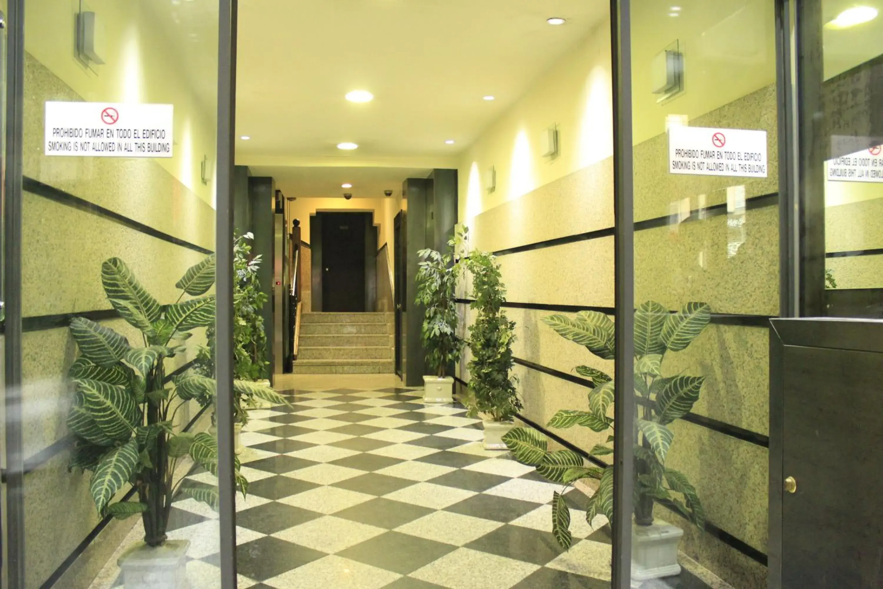 Property building in Hostal Inter Puerta del Sol AUTO CHECK IN Property building in Hostal Inter Puerta del Sol AUTO CHECK IN