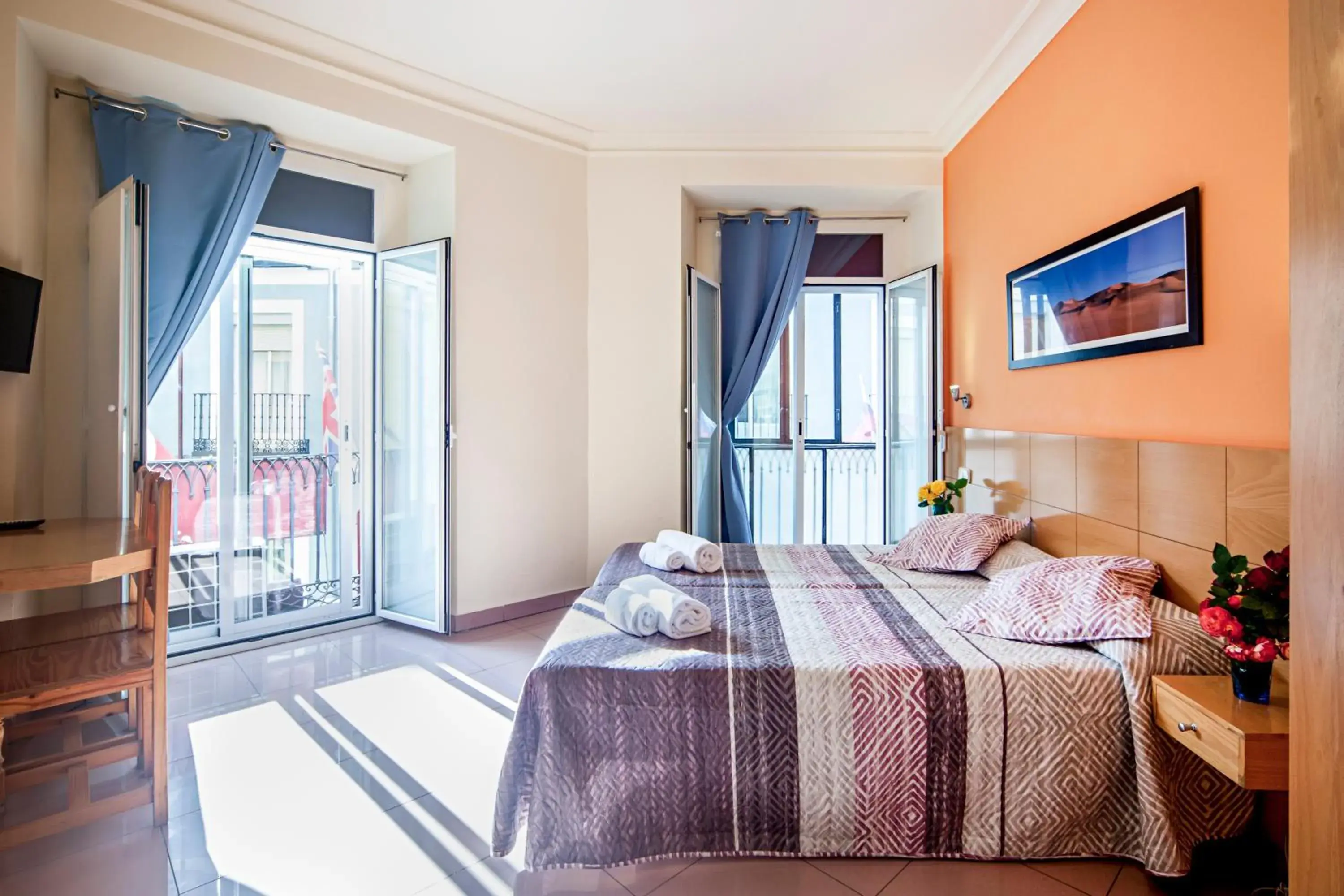 Bedroom, Bed in Hostal Inter Puerta del Sol AUTO CHECK IN Bedroom, Bed in Hostal Inter Puerta del Sol AUTO CHECK IN