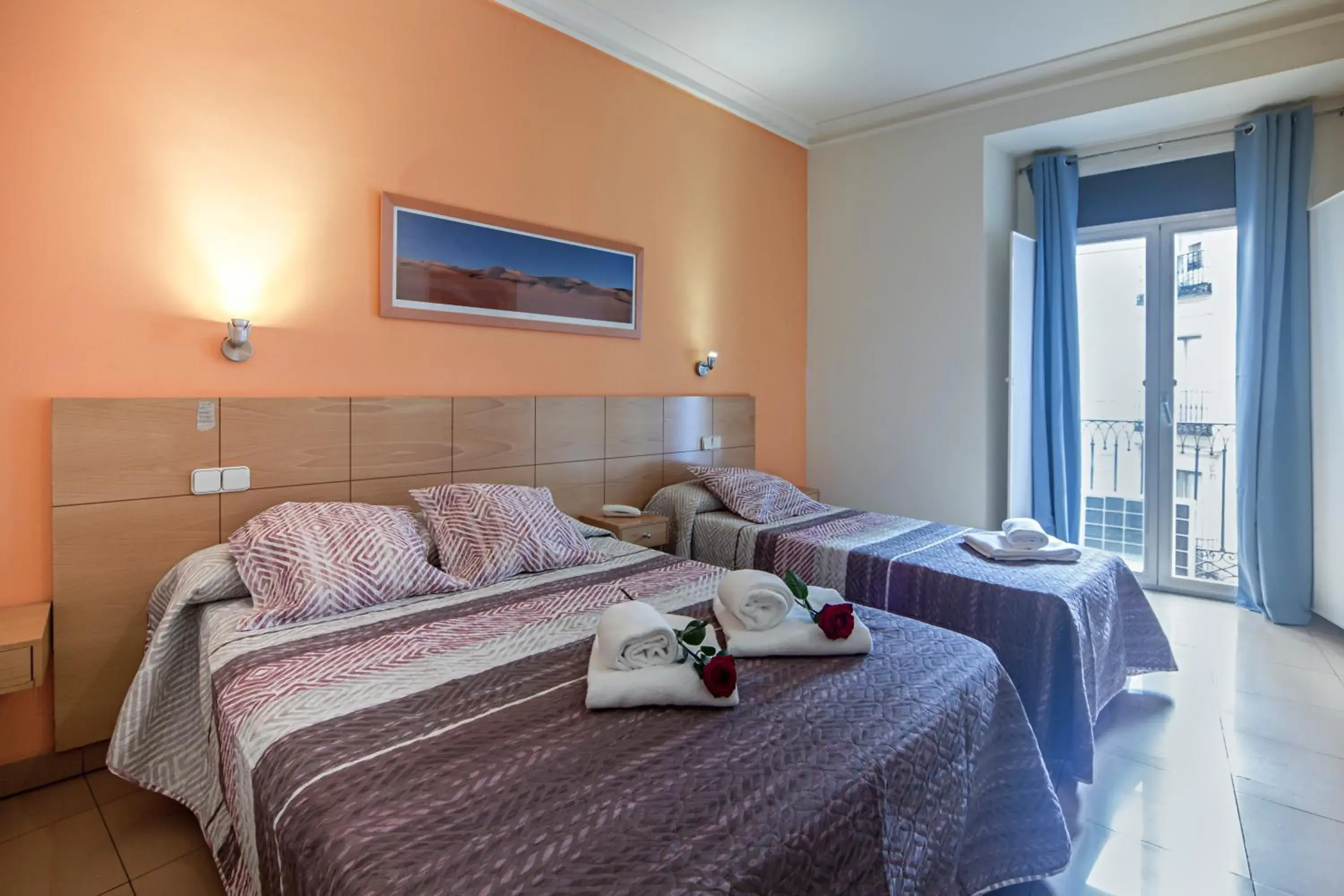 Bedroom, Bed in Hostal Inter Puerta del Sol AUTO CHECK IN Bedroom, Bed in Hostal Inter Puerta del Sol AUTO CHECK IN