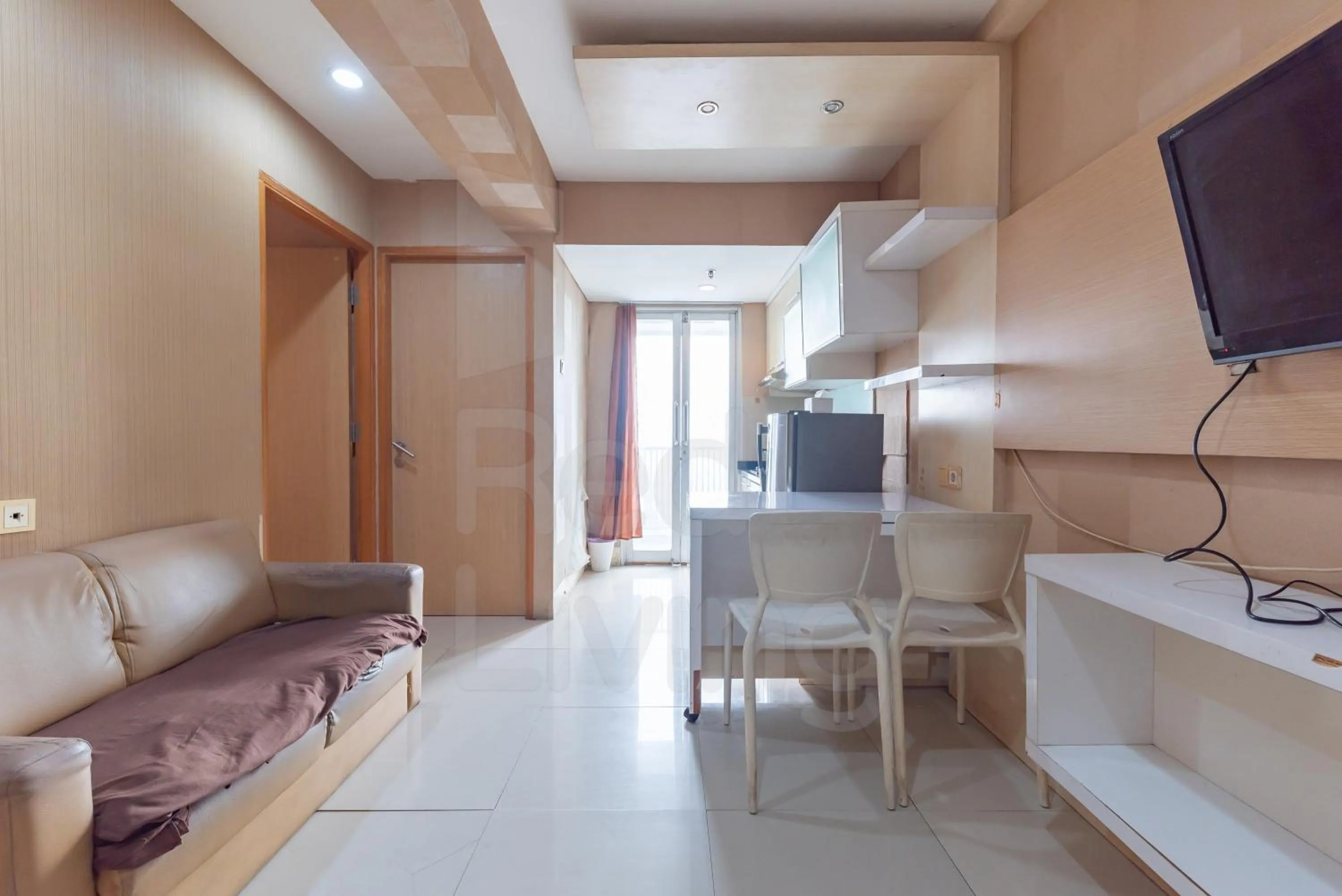 Seating area in RedLiving Apartemen Star Semarang - Sky Tower Lantai 22