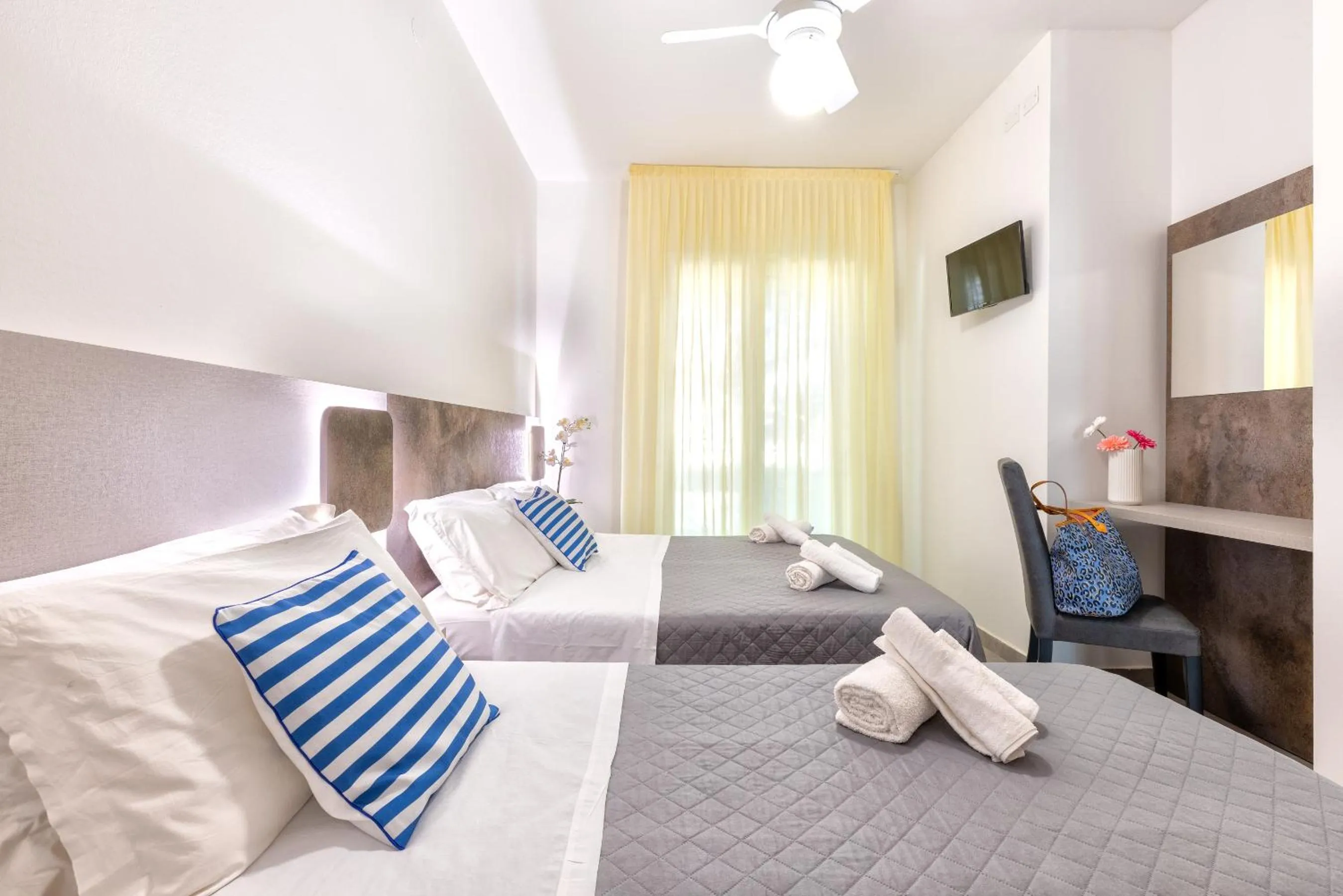 Bed in Hotel Condor-New 2024-Con Piscina