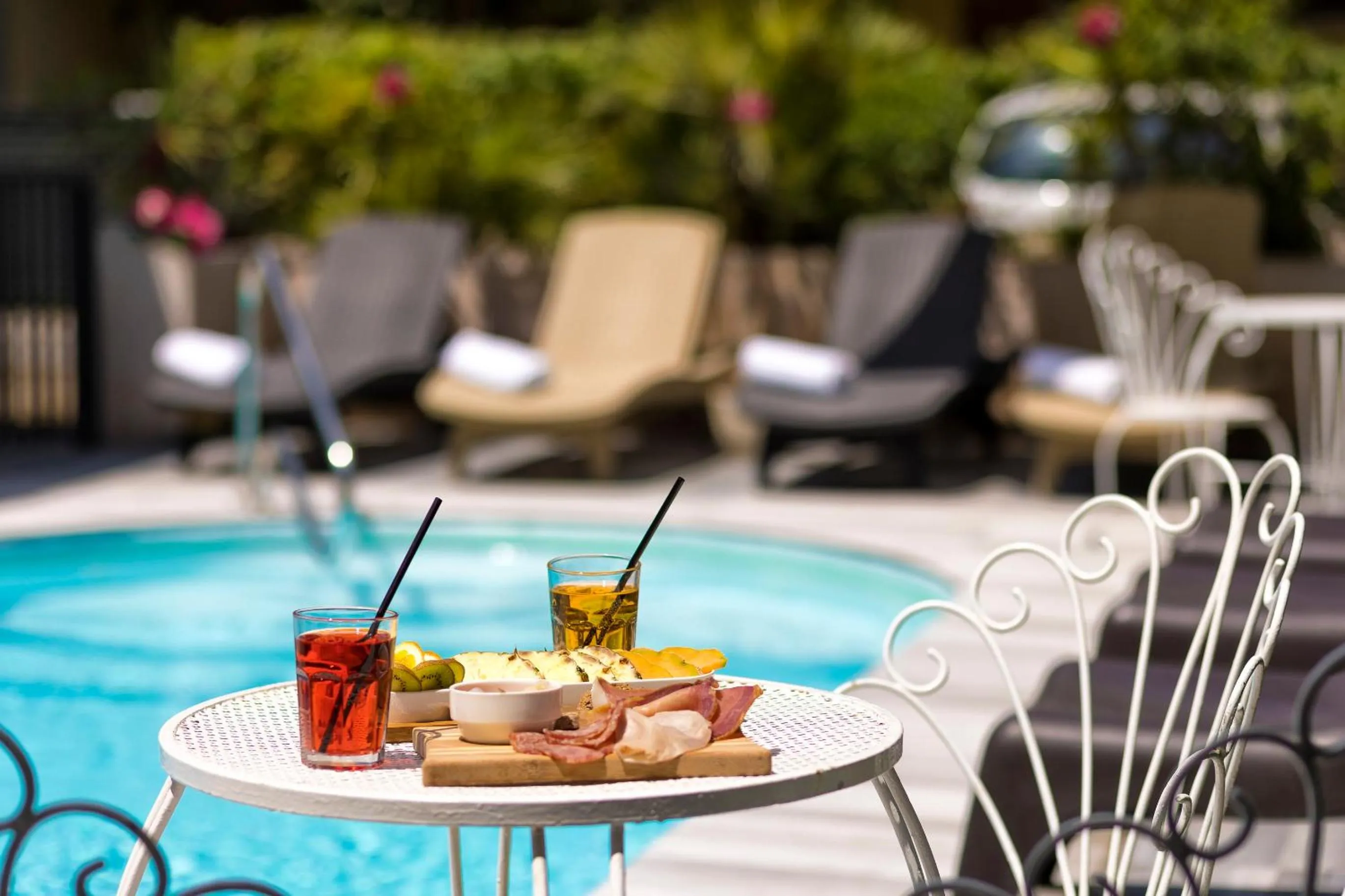 Swimming pool in Hotel Condor-New 2024-Con Piscina